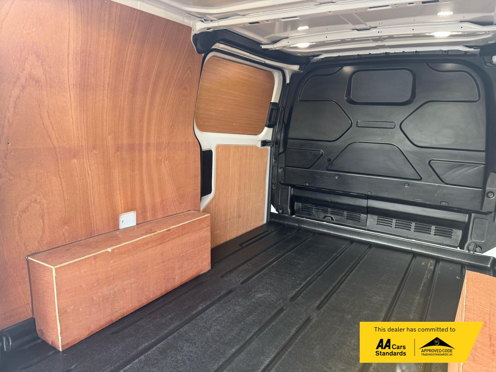 Ford Transit Custom 2.0 300 EcoBlue Limited Panel Van 5dr Diesel Auto L1 H1 Euro 6 (s/s) (130 ps)