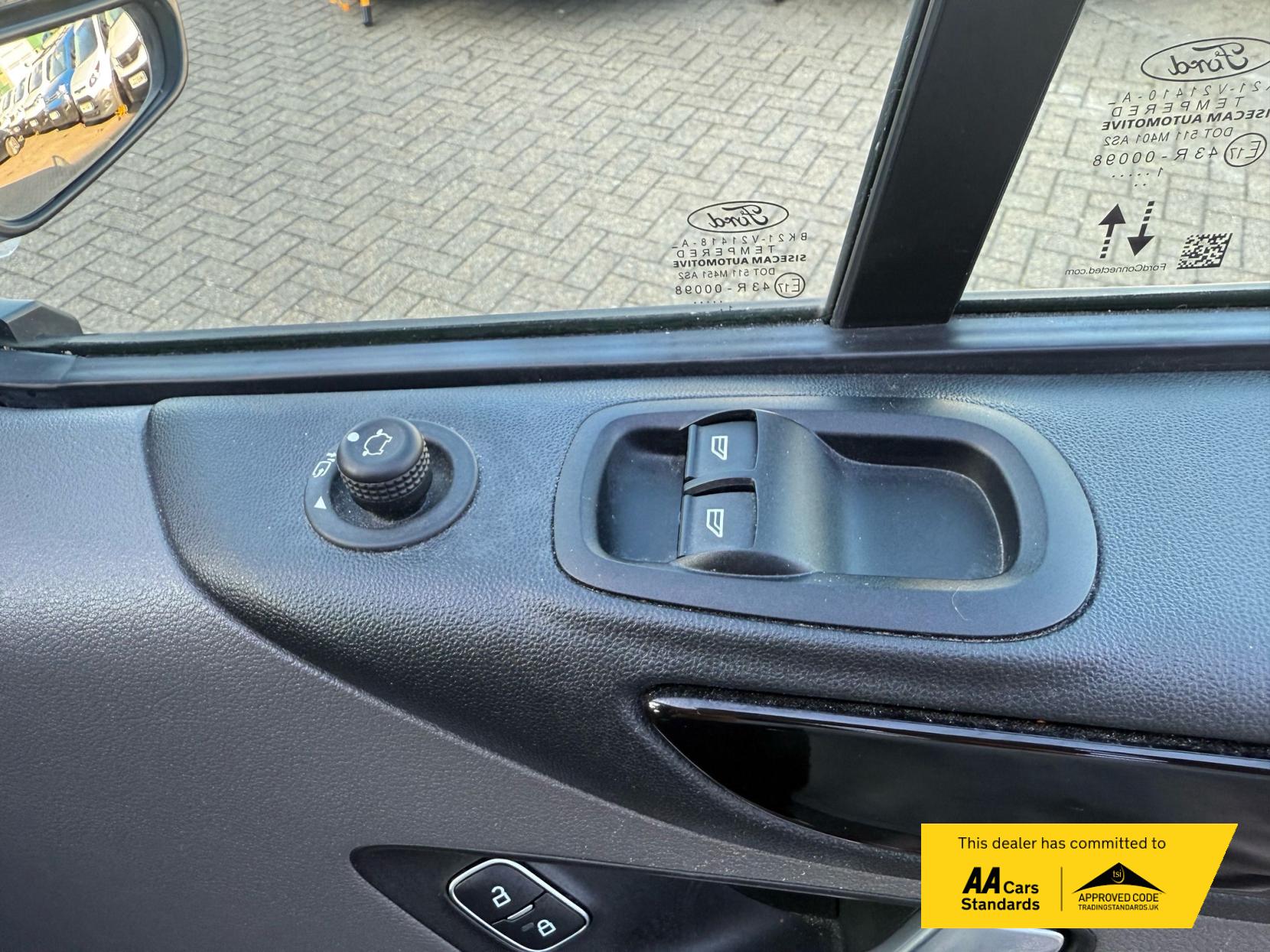 Ford Transit Custom 2.0 300 EcoBlue Limited Panel Van 5dr Diesel Auto L1 H1 Euro 6 (s/s) (130 ps)