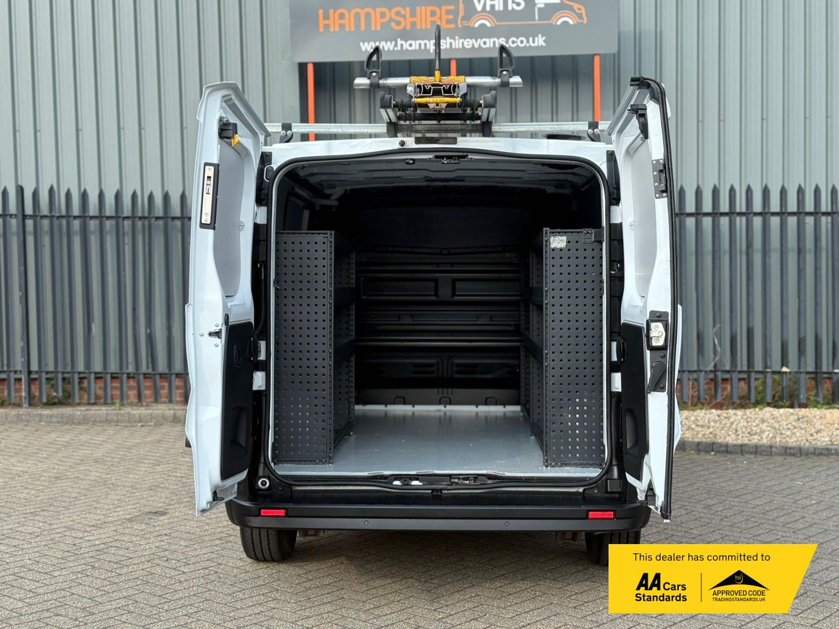 Vauxhall Vivaro 1.6 CDTi 2900 BiTurbo ecoFLEX Panel Van 5dr Diesel Manual L1 H1 Euro 5 (s/s) (120 ps)