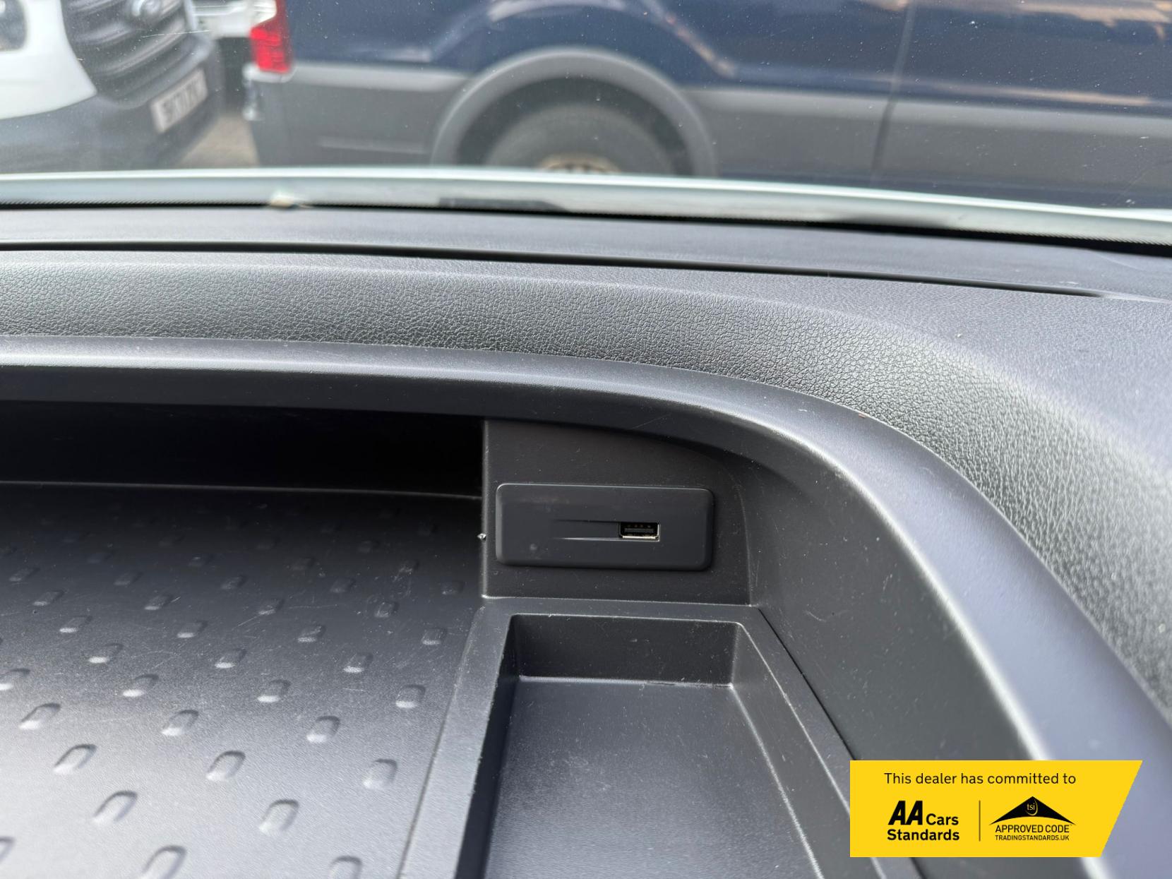 Vauxhall Vivaro 1.6 CDTi 2900 BiTurbo ecoFLEX Panel Van 5dr Diesel Manual L1 H1 Euro 5 (s/s) (120 ps)