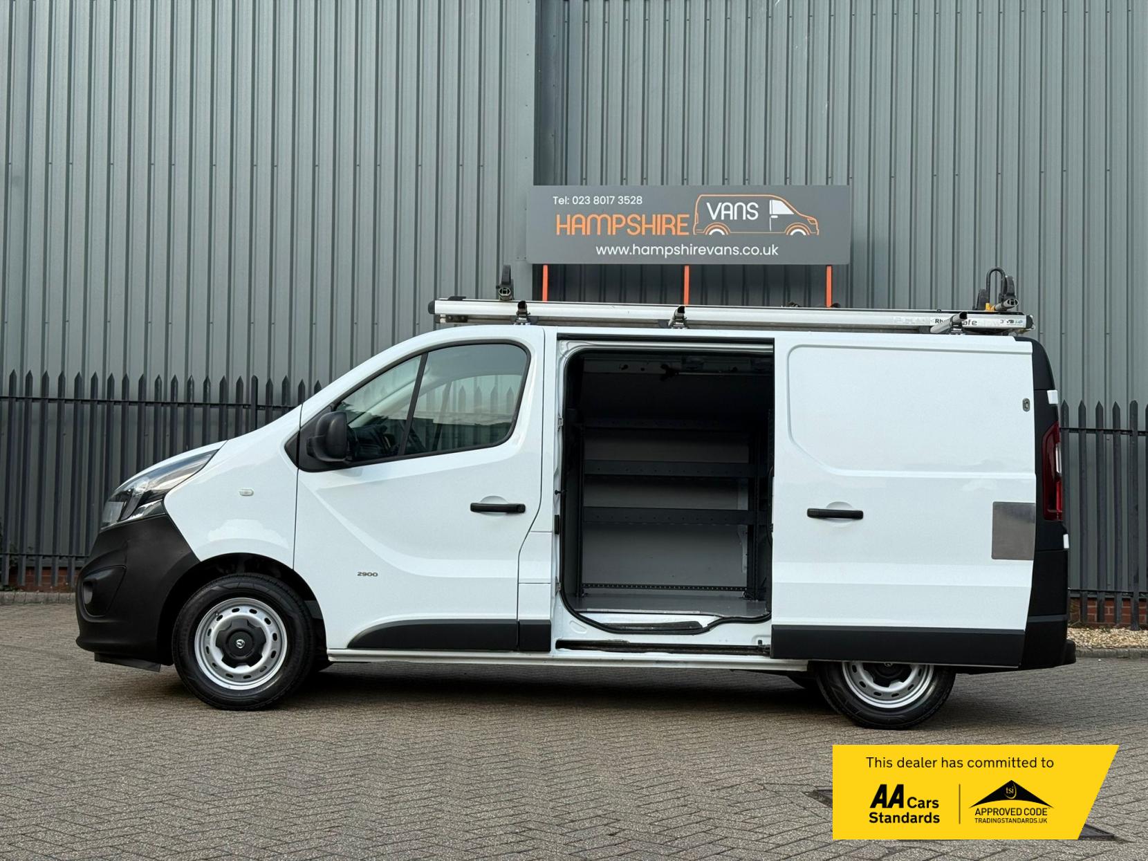 Vauxhall Vivaro 1.6 CDTi 2900 BiTurbo ecoFLEX Panel Van 5dr Diesel Manual L1 H1 Euro 5 (s/s) (120 ps)