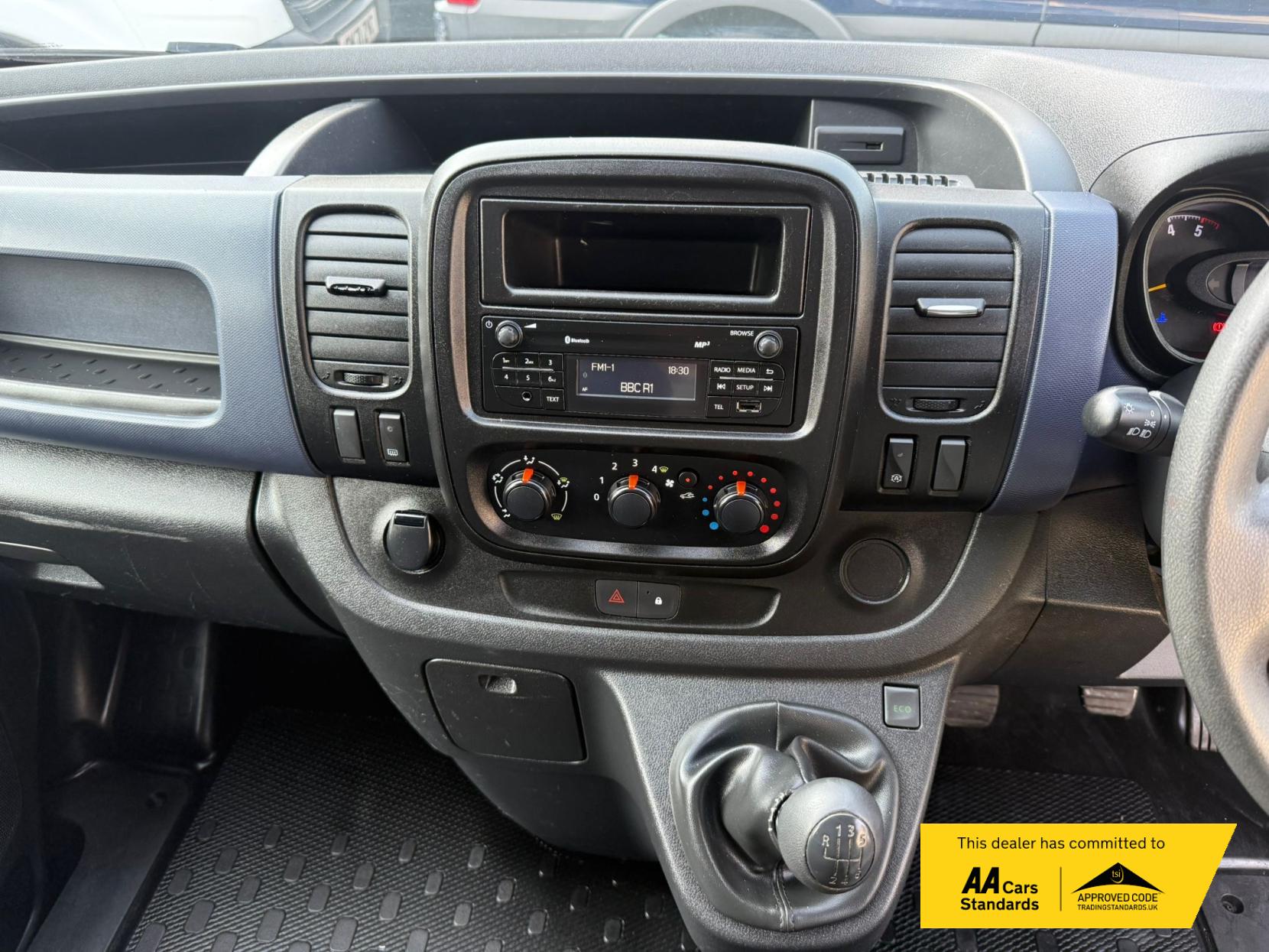 Vauxhall Vivaro 1.6 CDTi 2900 BiTurbo ecoFLEX Panel Van 5dr Diesel Manual L1 H1 Euro 5 (s/s) (120 ps)
