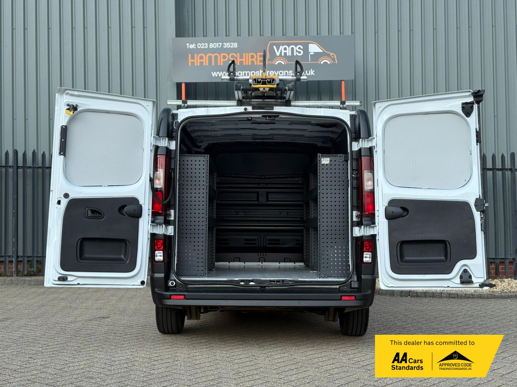 Vauxhall Vivaro 1.6 CDTi 2900 BiTurbo ecoFLEX Panel Van 5dr Diesel Manual L1 H1 Euro 5 (s/s) (120 ps)