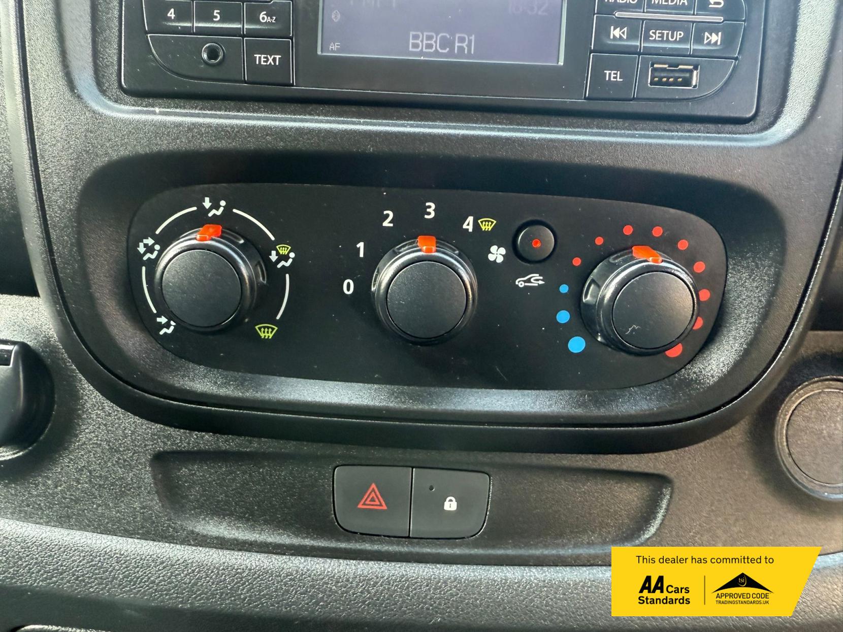 Vauxhall Vivaro 1.6 CDTi 2900 BiTurbo ecoFLEX Panel Van 5dr Diesel Manual L1 H1 Euro 5 (s/s) (120 ps)