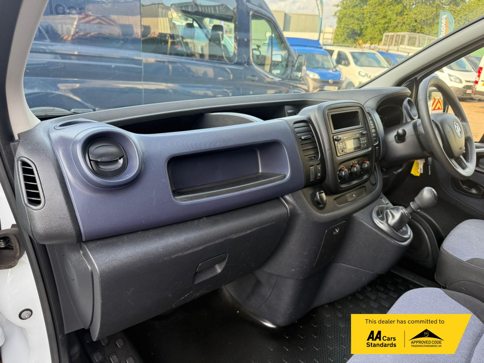 Vauxhall Vivaro 1.6 CDTi 2900 BiTurbo ecoFLEX Panel Van 5dr Diesel Manual L1 H1 Euro 5 (s/s) (120 ps)