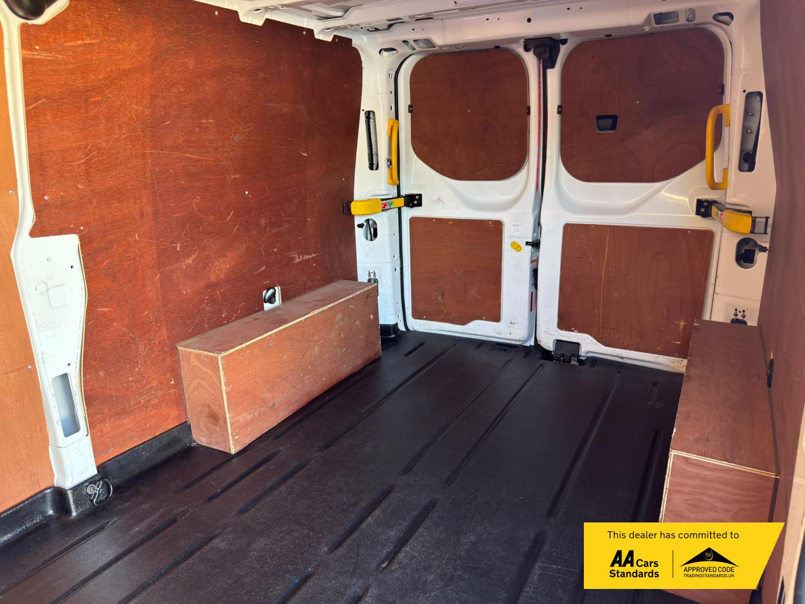 2022 Ford Transit Custom 2.0 300 EcoBlue Limited Panel Van 5dr Diesel Manual L2 H1 Euro 6 (s/s) (130 ps) - Thumbnail 21