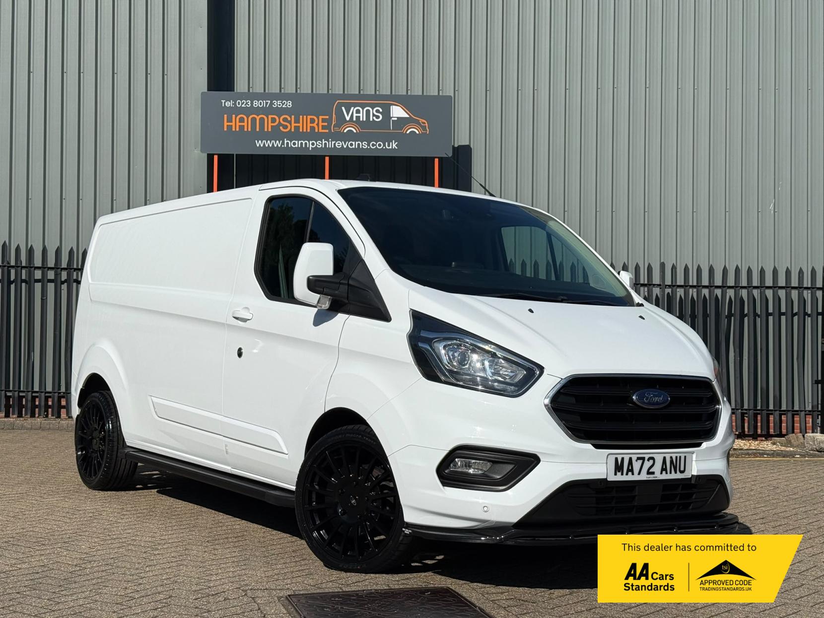 2022 Ford Transit Custom 2.0 300 EcoBlue Limited Panel Van 5dr Diesel Manual L2 H1 Euro 6 (s/s) (130 ps)