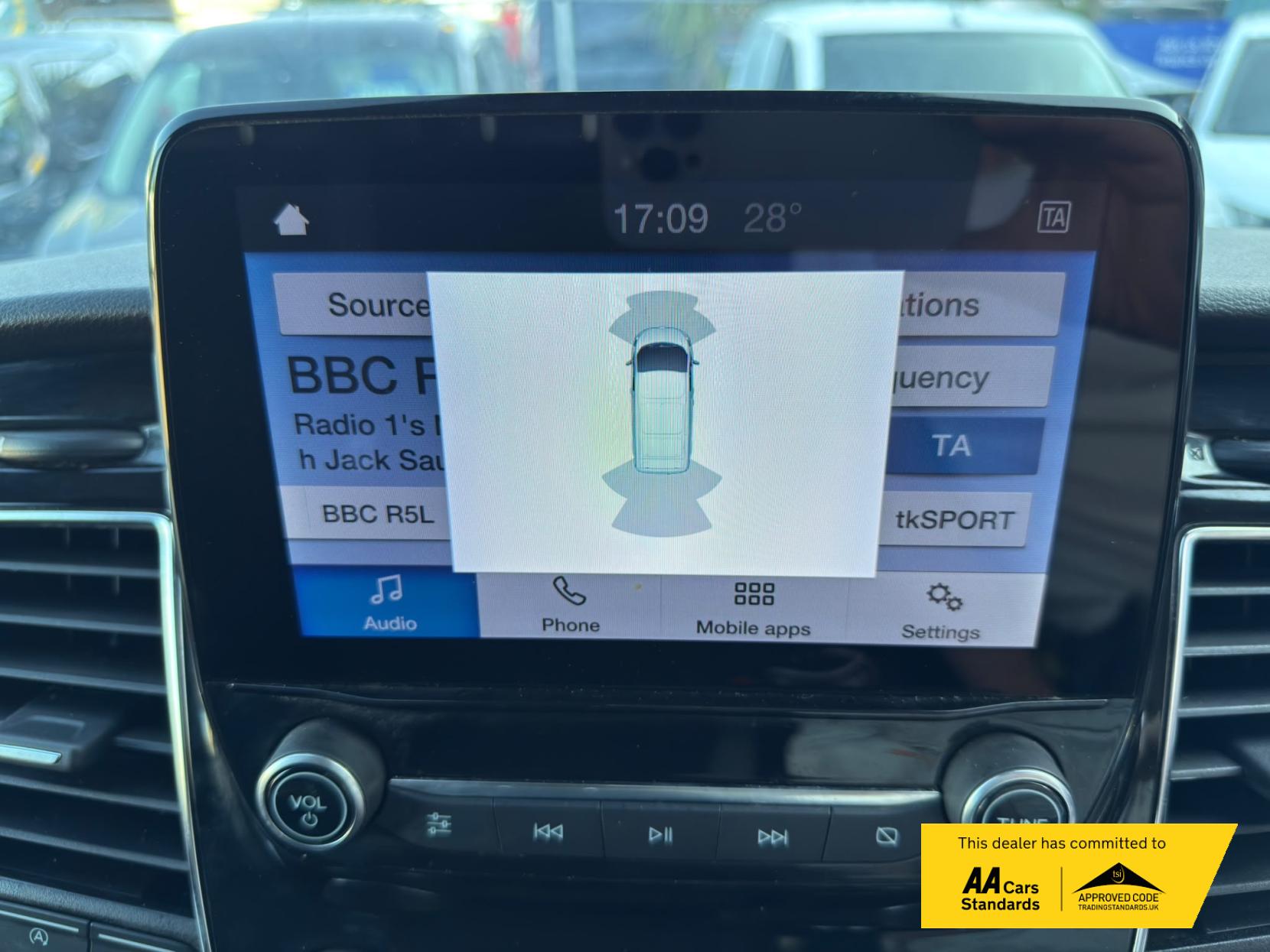 2022 Ford Transit Custom 2.0 300 EcoBlue Limited Panel Van 5dr Diesel Manual L2 H1 Euro 6 (s/s) (130 ps) - Thumbnail 12