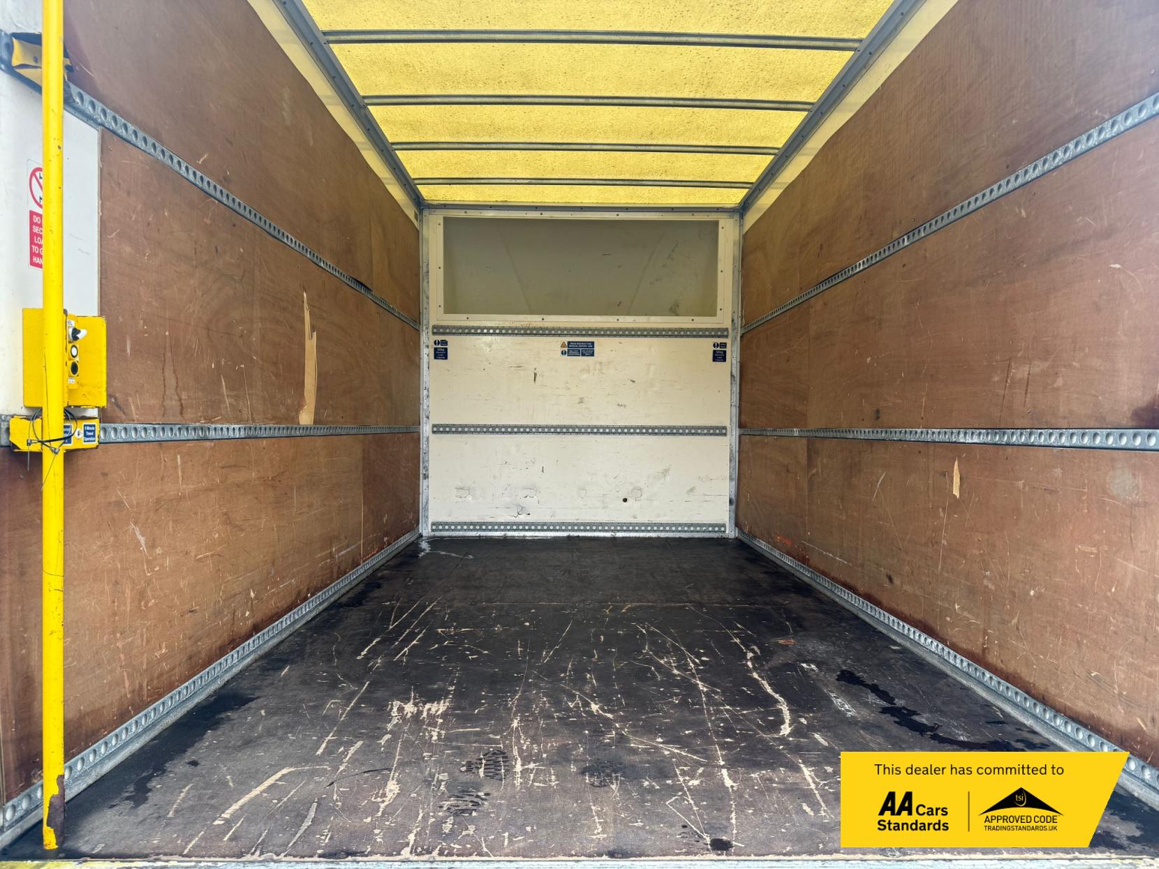 Ford Transit 2.0 350 EcoBlue Leader Luton 3dr Diesel Manual RWD L4 Euro 6 (s/s) (130 ps)