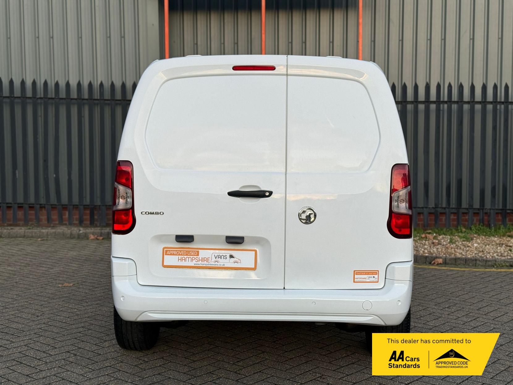 Vauxhall Combo 1.6 Turbo D 2300 Sportive Panel Van 4dr Diesel Manual L1 H1 Euro 6 (s/s) (100 ps)