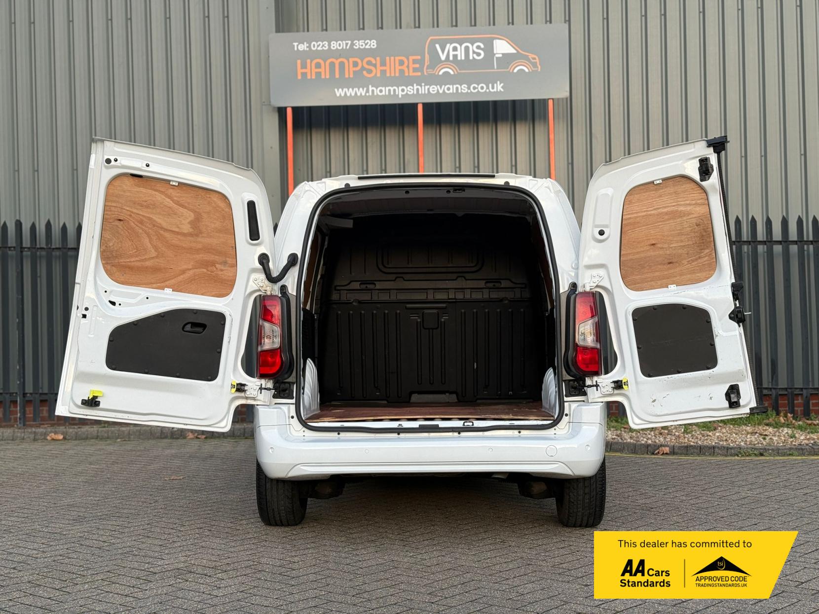 Vauxhall Combo 1.6 Turbo D 2300 Sportive Panel Van 4dr Diesel Manual L1 H1 Euro 6 (s/s) (100 ps)