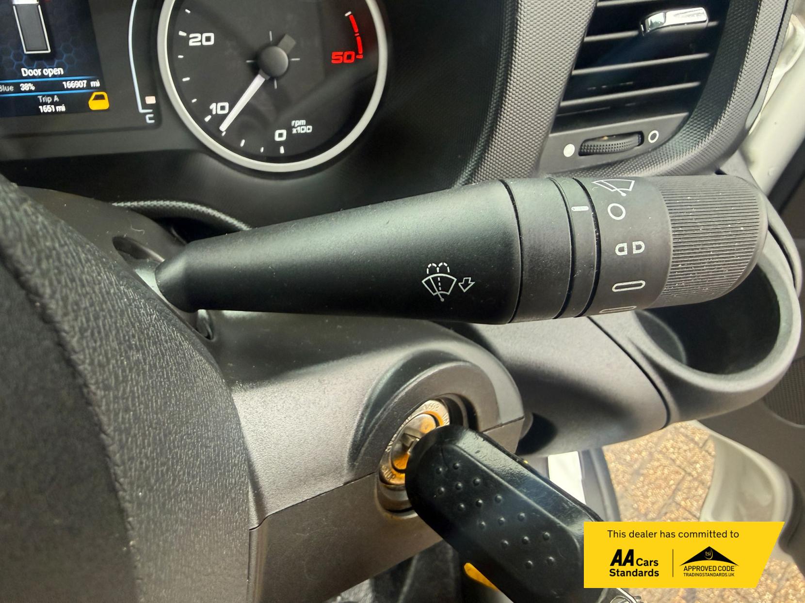 Iveco Daily 2.3D HPI 14V 35C 3450 Tipper 2dr Diesel Manual L2 Euro 6 (s/s) (DRW) (136 ps)