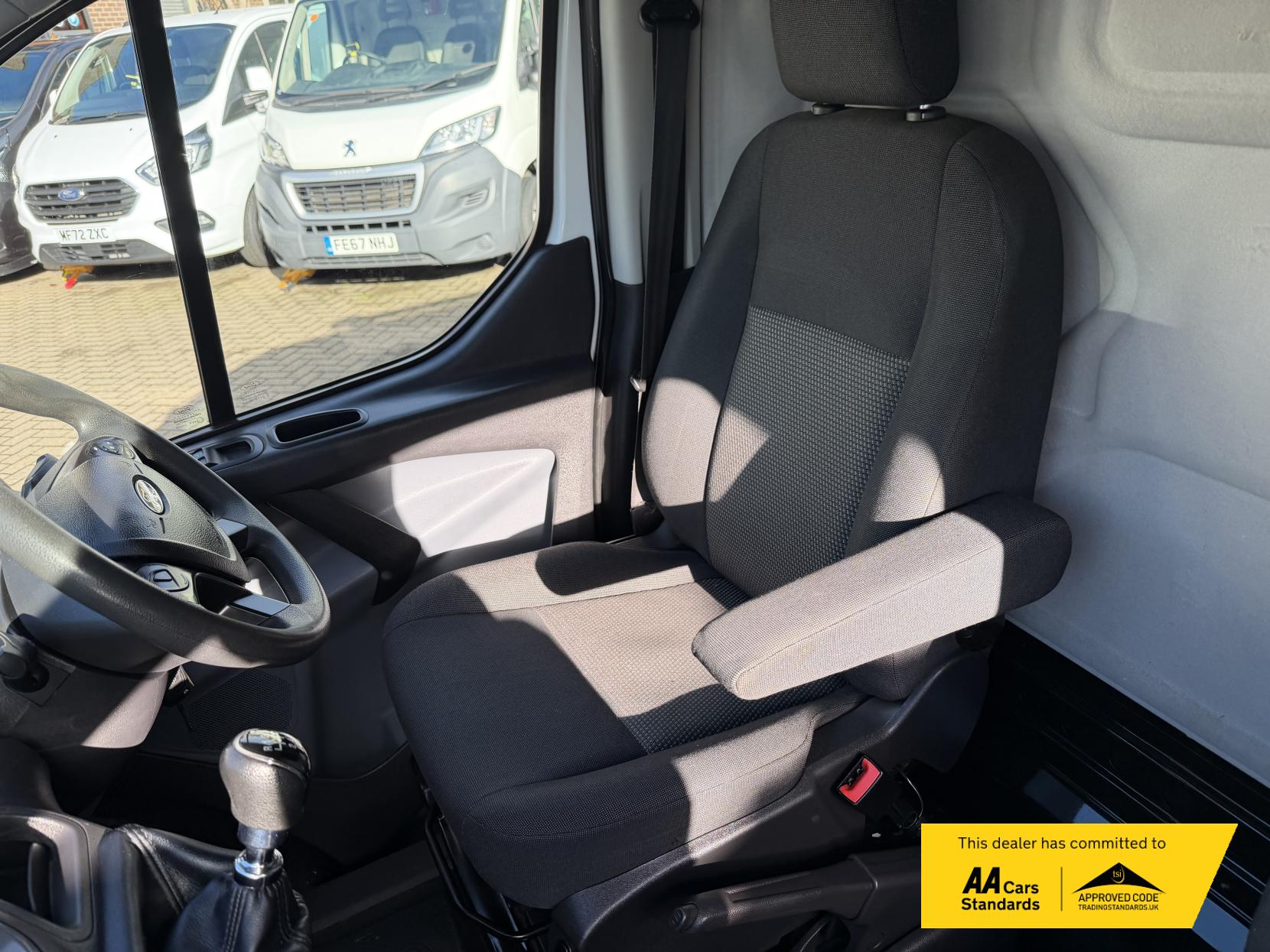 Ford Transit Custom 2.0 TDCi 310 Panel Van 5dr Diesel Manual L1 H1 (163 g/km, 104 bhp)