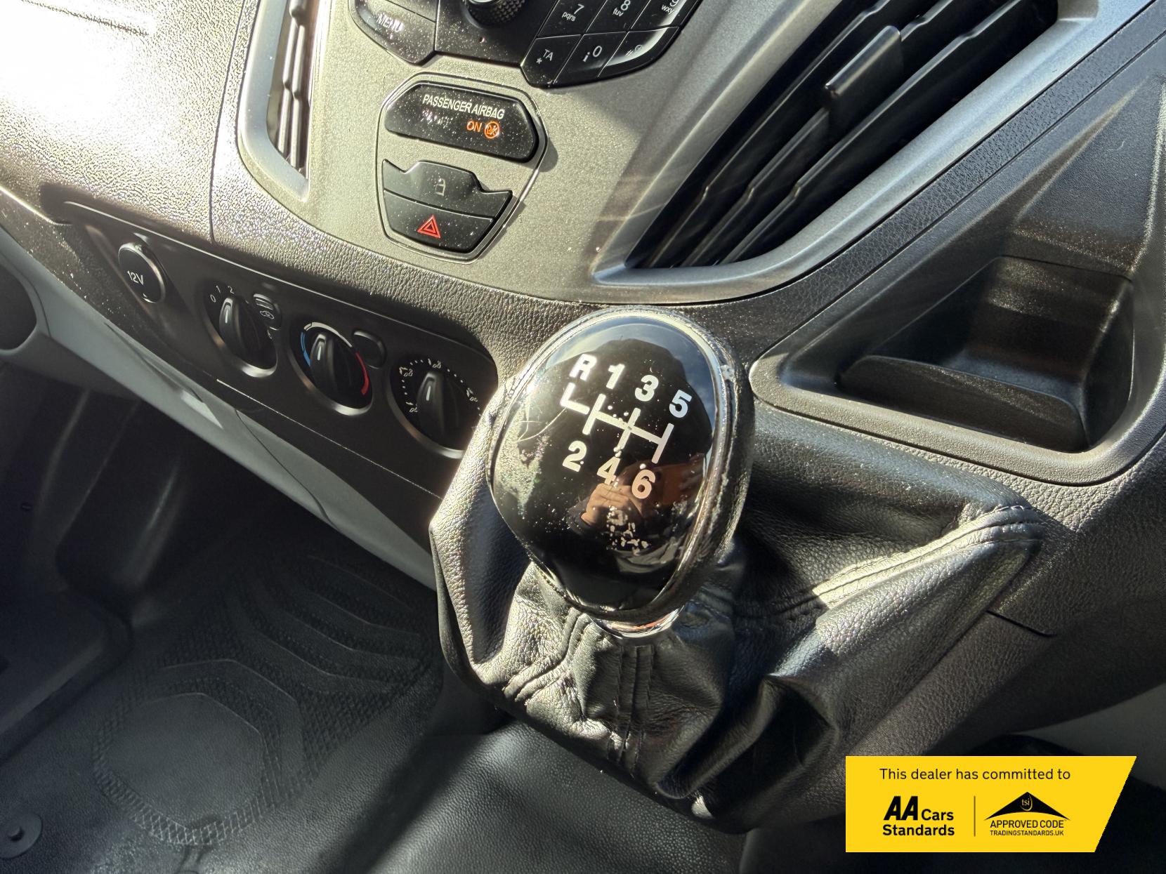 Ford Transit Custom 2.0 TDCi 310 Panel Van 5dr Diesel Manual L1 H1 (163 g/km, 104 bhp)