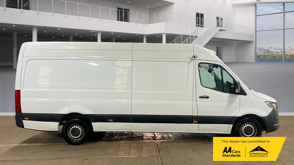 Mercedes-Benz Sprinter 2.1 314 CDi Temperature Controlled 5dr Diesel Manual RWD L3 H2 (210 g/km, 141 bhp)