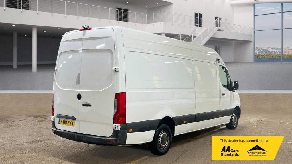 Mercedes-Benz Sprinter 2.1 314 CDi Temperature Controlled 5dr Diesel Manual RWD L3 H2 (210 g/km, 141 bhp)
