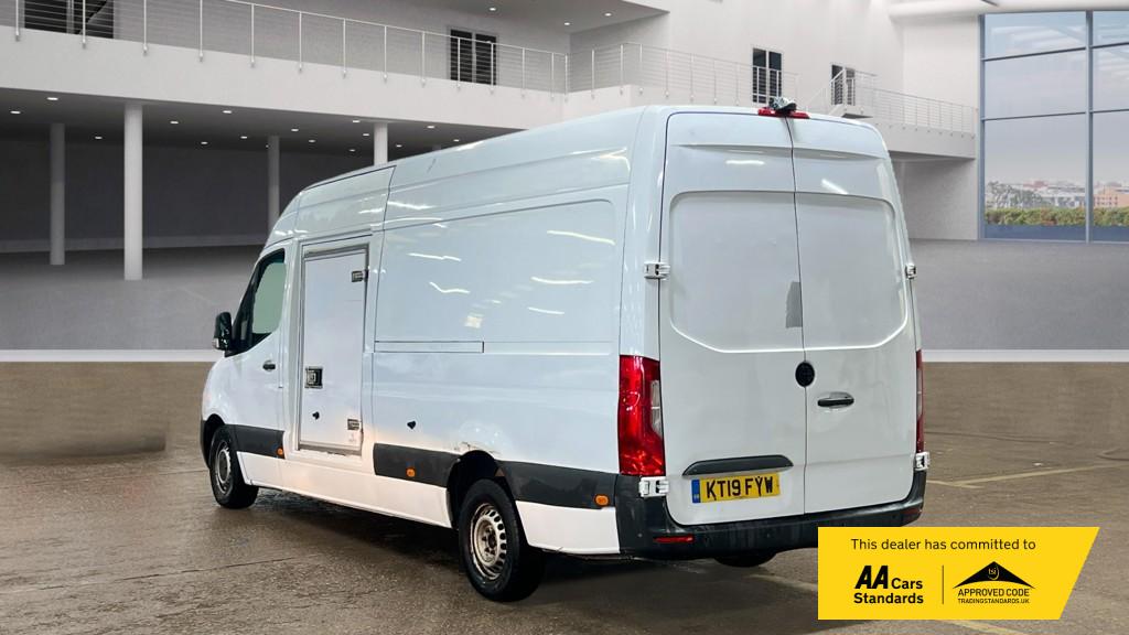 Mercedes-Benz Sprinter 2.1 314 CDi Temperature Controlled 5dr Diesel Manual RWD L3 H2 (210 g/km, 141 bhp)