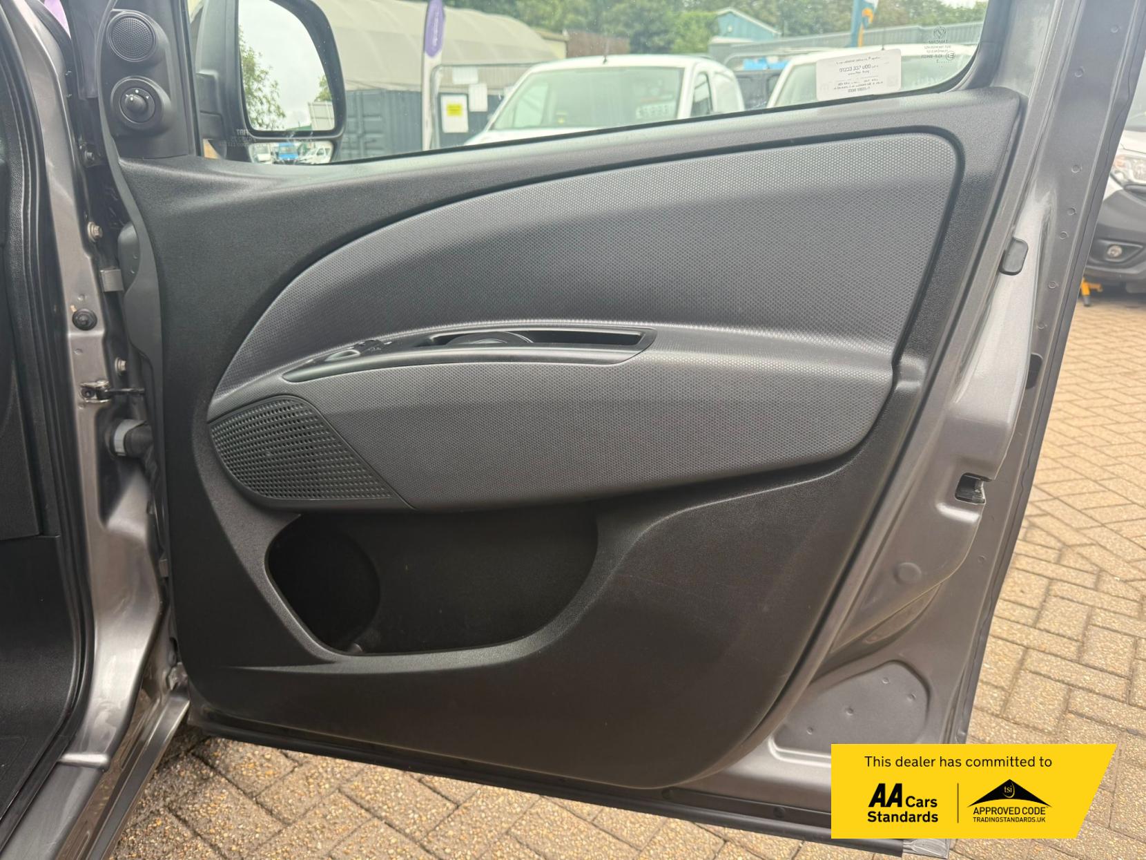 Fiat Doblo 1.6 MultijetII Tecnico Panel Van 4dr Diesel Manual L1 H1 Euro 6 (s/s) (90 bhp)