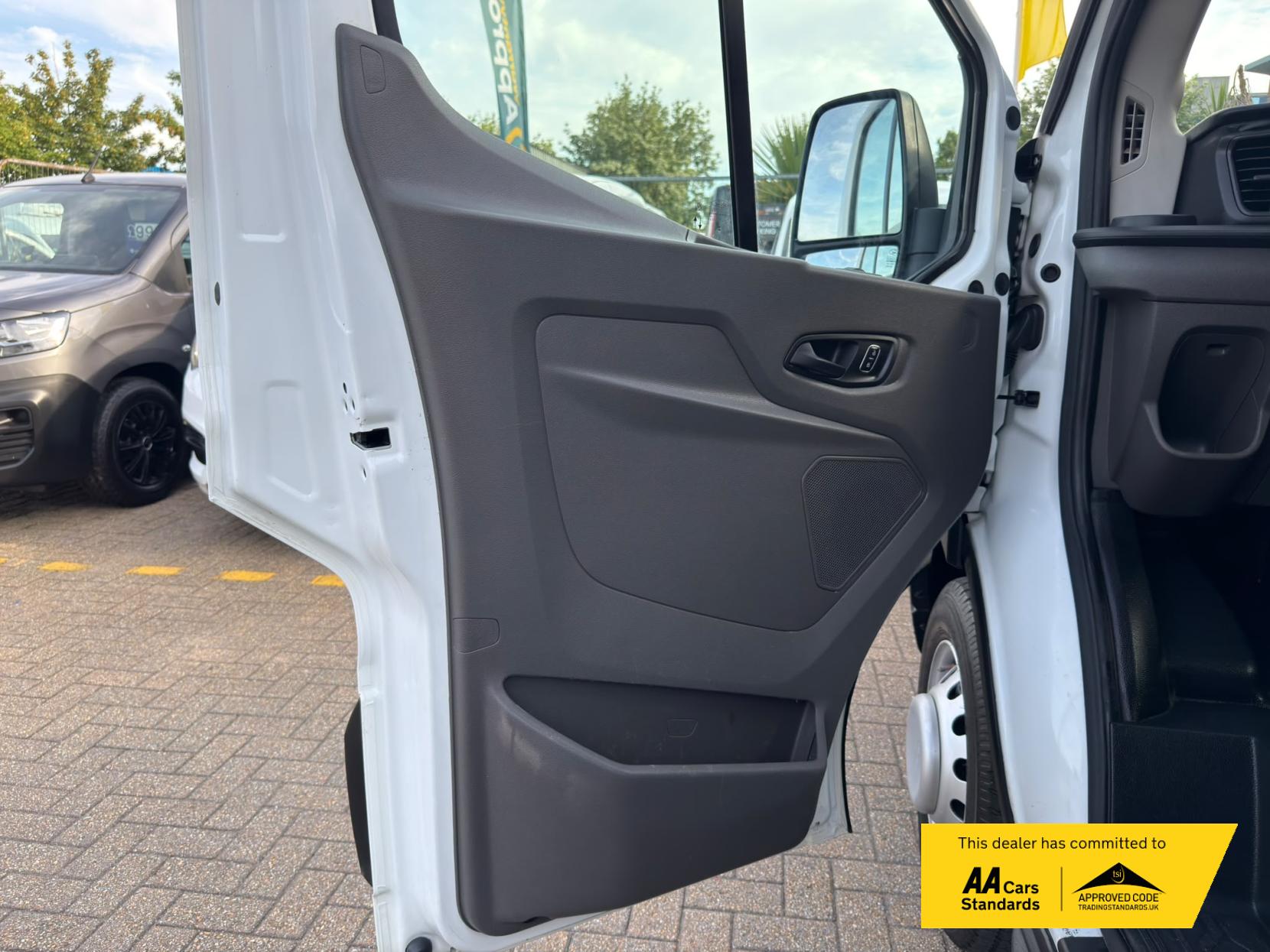 2023 Ford Transit - Thumbnail 45