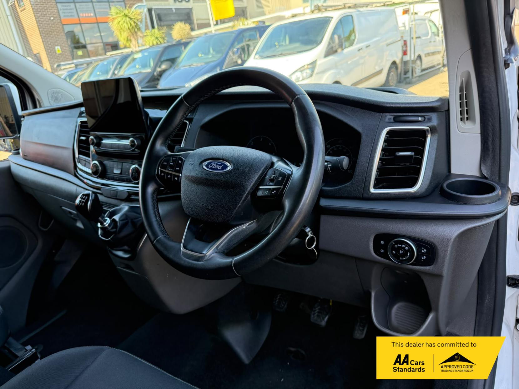 2022 Ford Transit Custom 2.0 300 EcoBlue Limited Crew Van Double Cab 5dr Diesel Manual L2 H1 Euro 6 (s/s) (130 ps) - Thumbnail 55