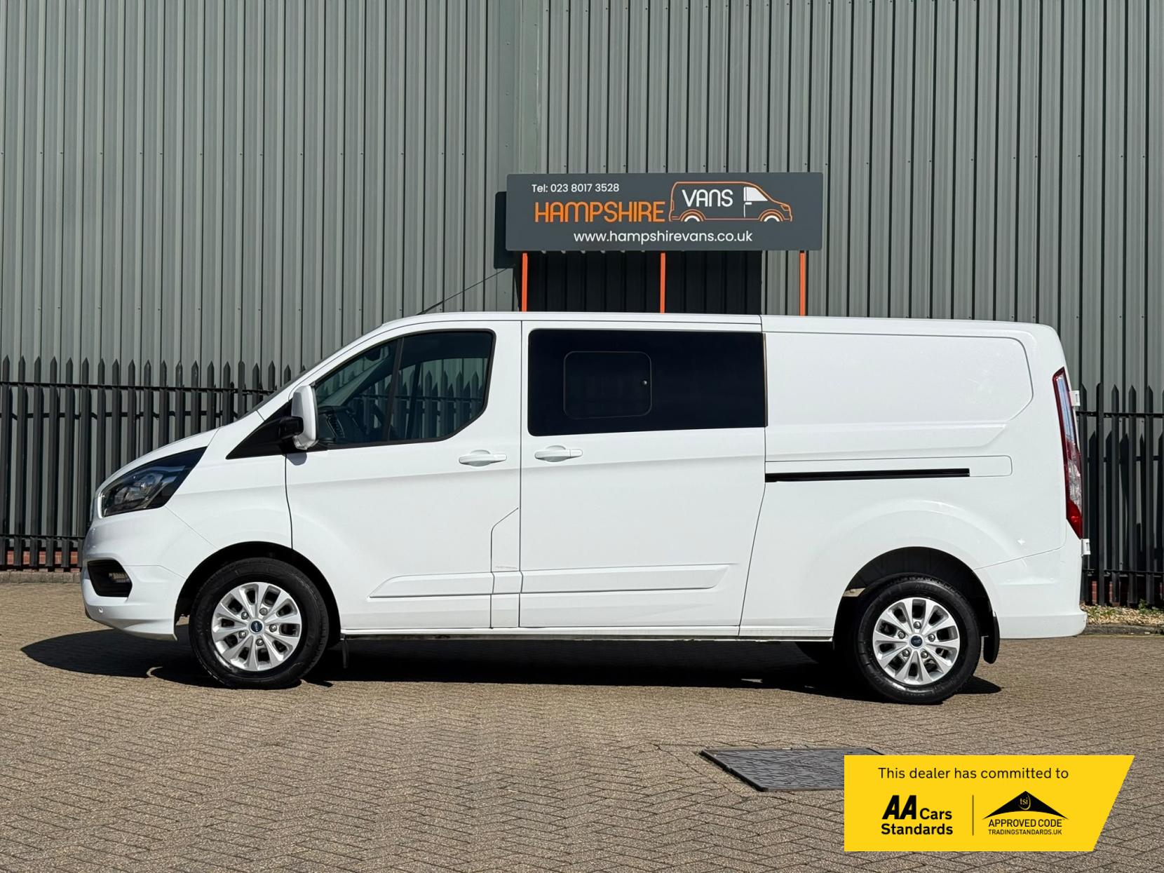 2022 Ford Transit Custom 2.0 300 EcoBlue Limited Crew Van Double Cab 5dr Diesel Manual L2 H1 Euro 6 (s/s) (130 ps) - Thumbnail 5