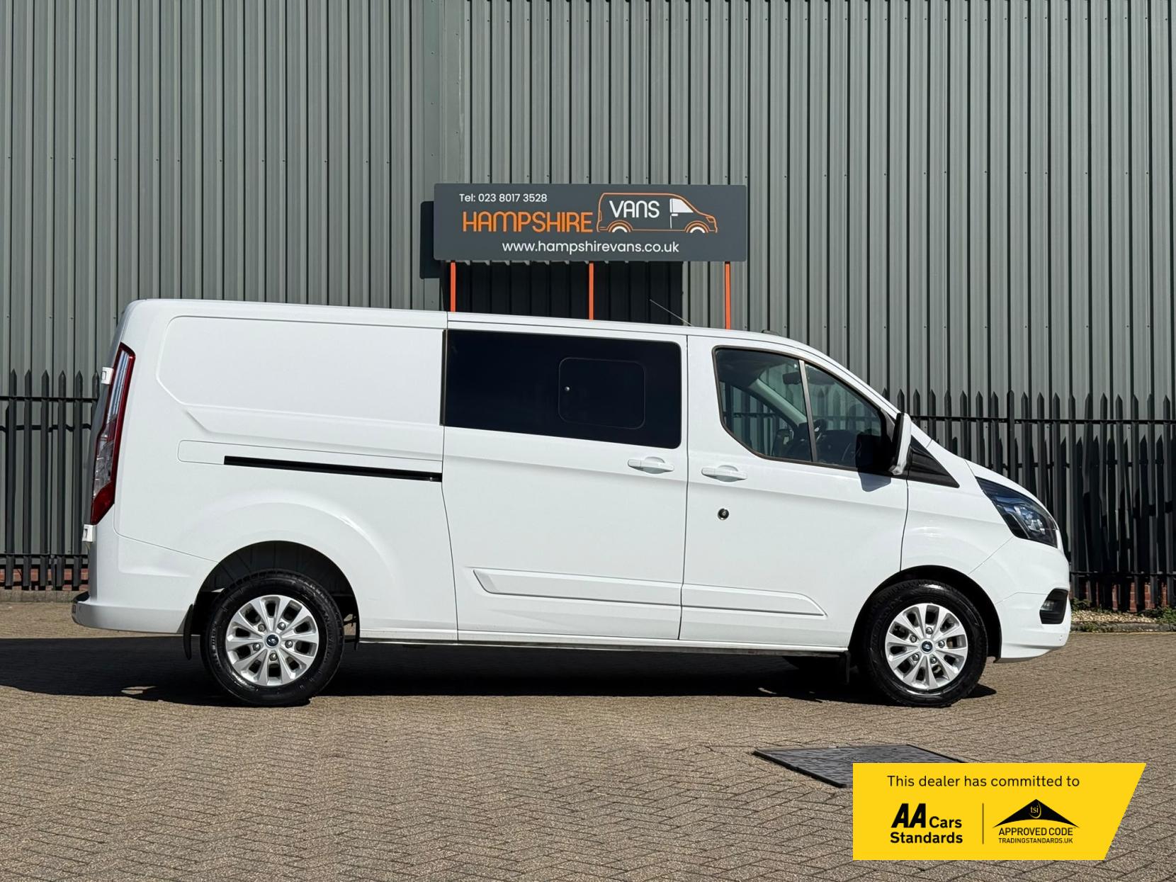 2022 Ford Transit Custom 2.0 300 EcoBlue Limited Crew Van Double Cab 5dr Diesel Manual L2 H1 Euro 6 (s/s) (130 ps) - Thumbnail 7