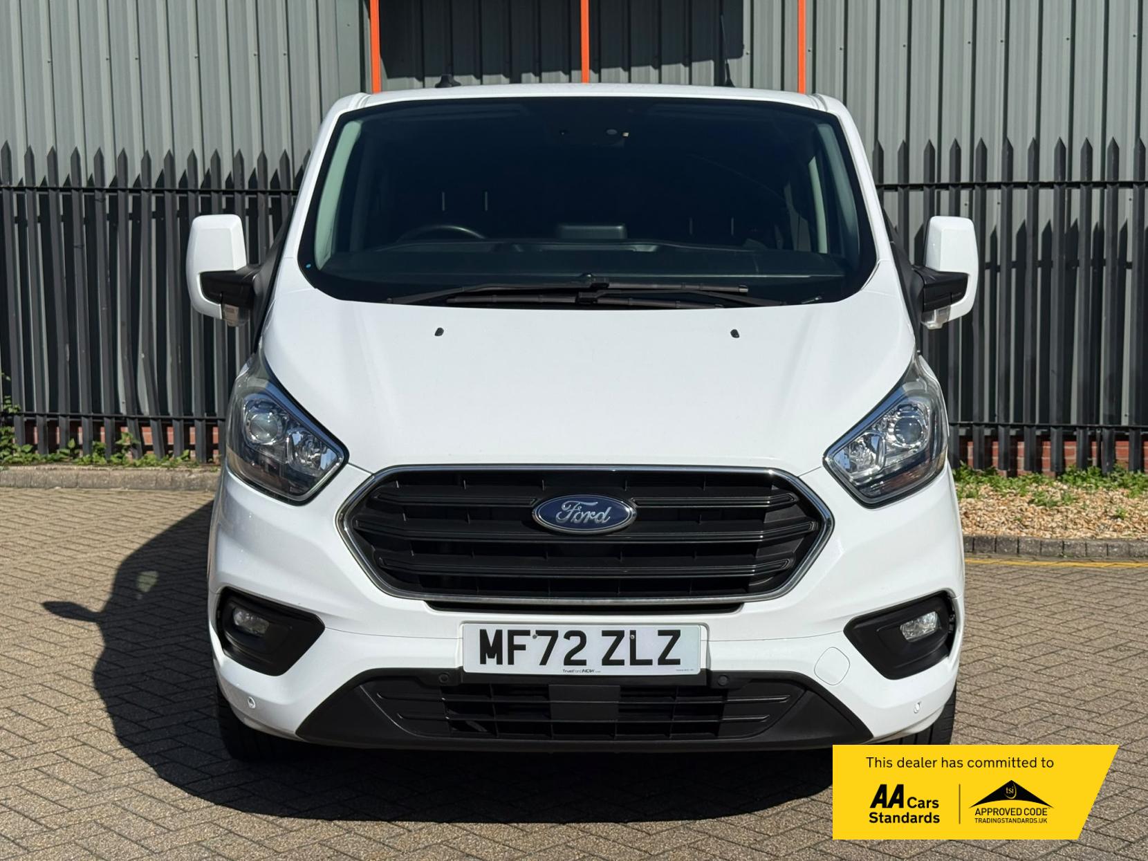 2022 Ford Transit Custom 2.0 300 EcoBlue Limited Crew Van Double Cab 5dr Diesel Manual L2 H1 Euro 6 (s/s) (130 ps) - Thumbnail 9