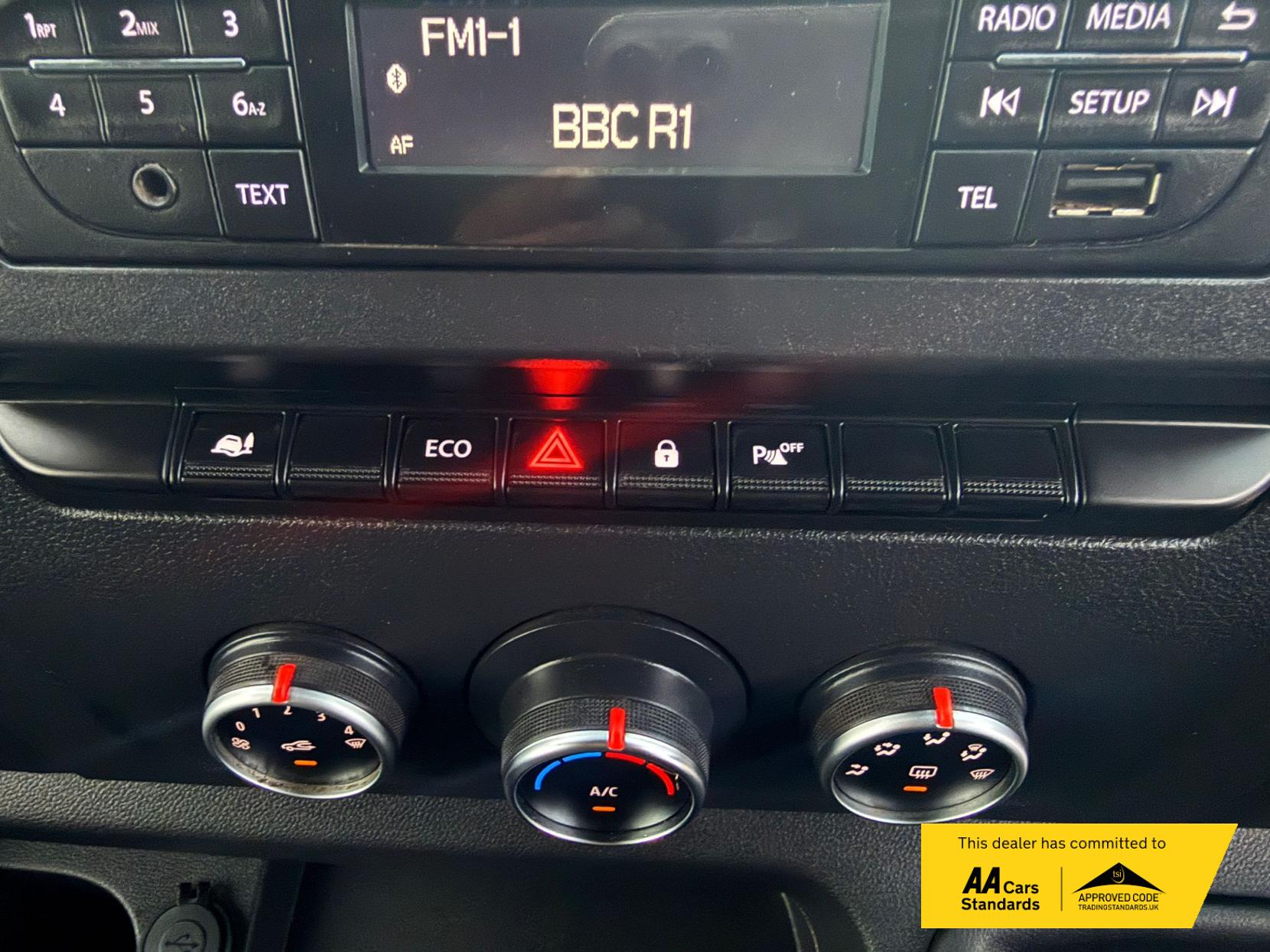 Nissan NV400 2.3 dCi 33 Tekna Panel Van 5dr Diesel Manual FWD L1 H1 Euro 6 (135 ps)