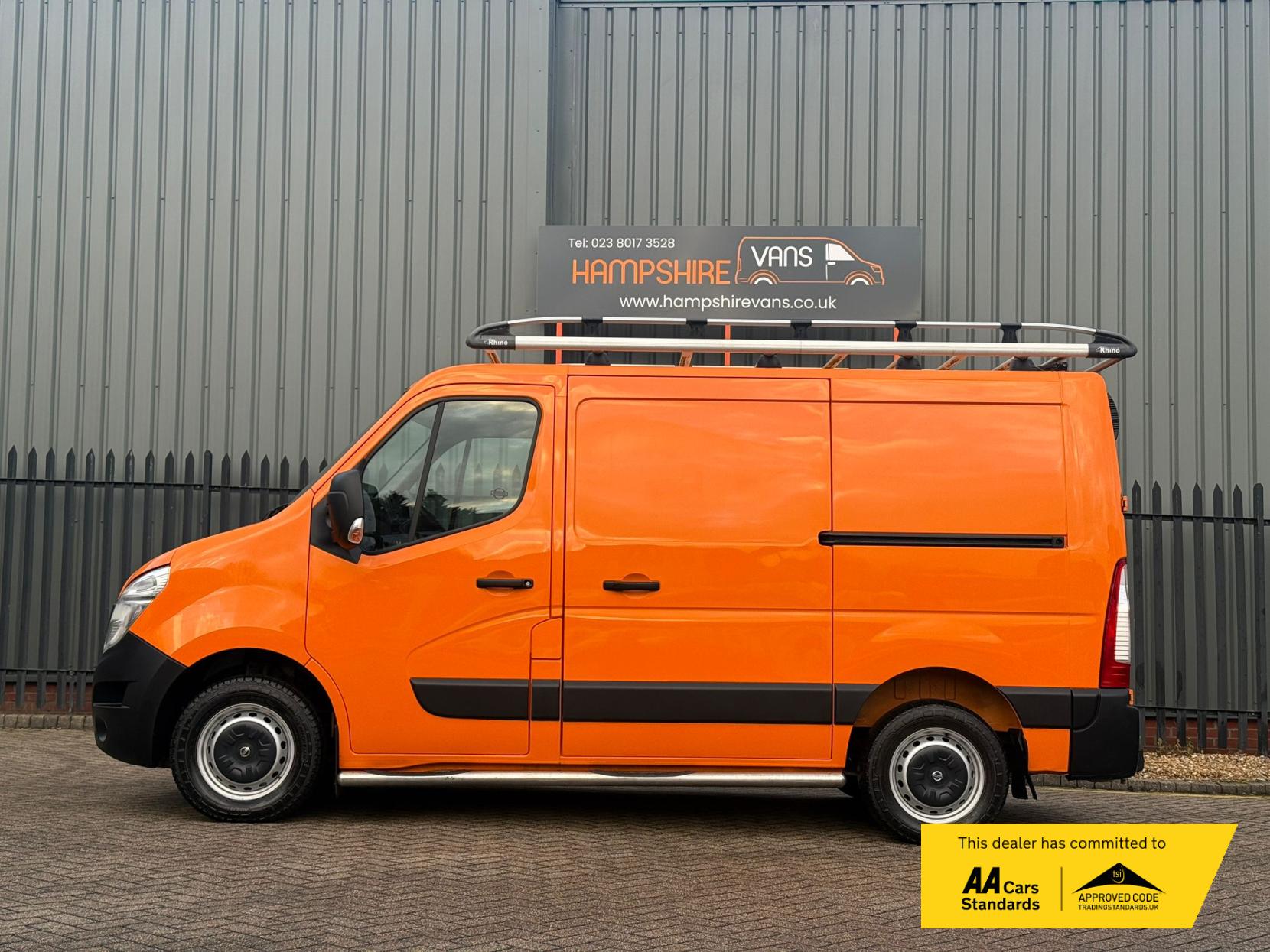 Nissan NV400 2.3 dCi 33 Tekna Panel Van 5dr Diesel Manual FWD L1 H1 Euro 6 (135 ps)