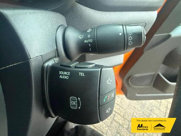 Nissan NV400 2.3 dCi 33 Tekna Panel Van 5dr Diesel Manual FWD L1 H1 Euro 6 (135 ps)