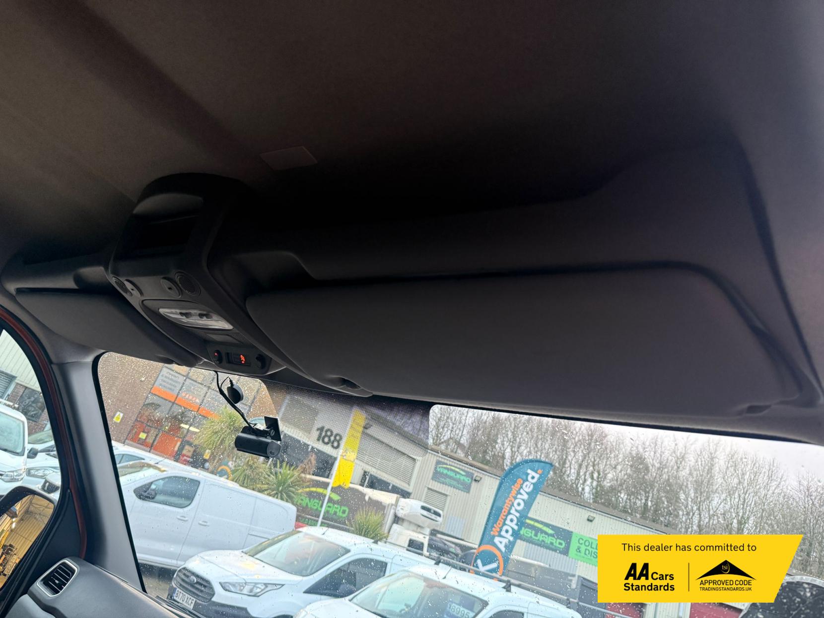 Nissan NV400 2.3 dCi 33 Tekna Panel Van 5dr Diesel Manual FWD L1 H1 Euro 6 (135 ps)