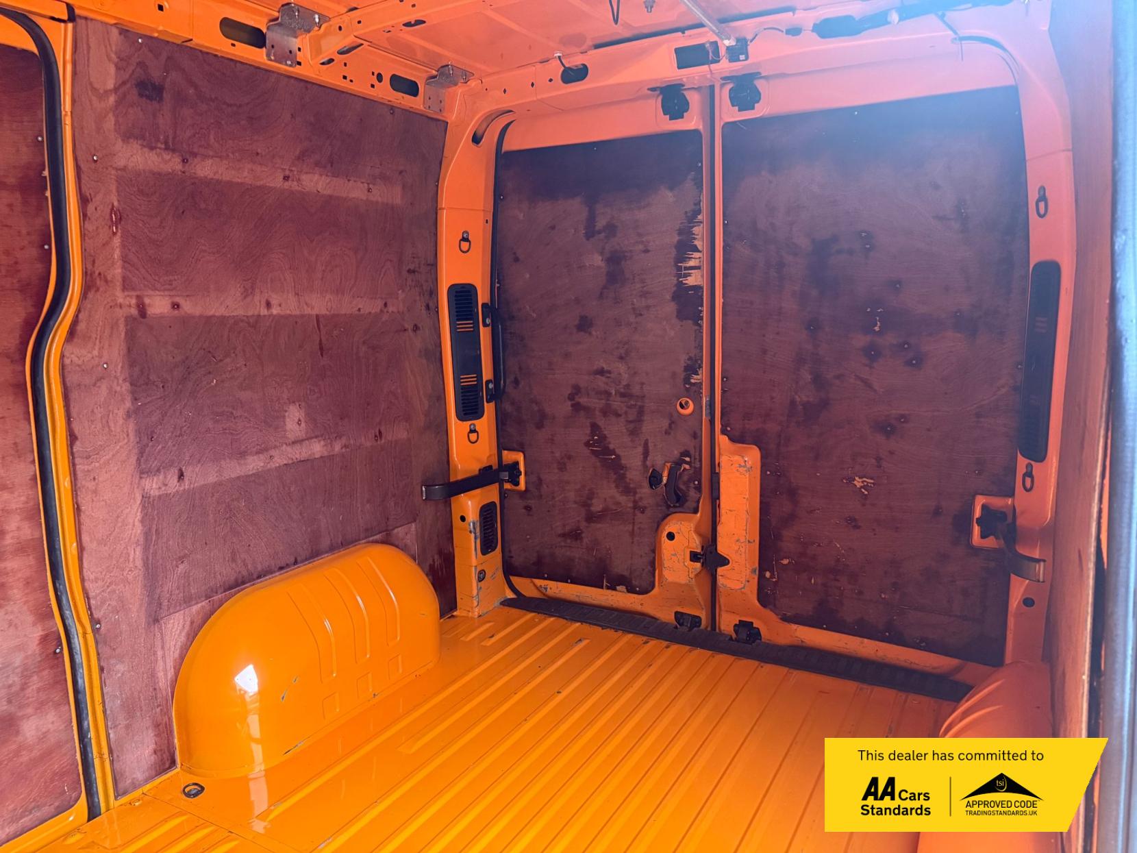 Nissan NV400 2.3 dCi 33 Tekna Panel Van 5dr Diesel Manual FWD L1 H1 Euro 6 (135 ps)