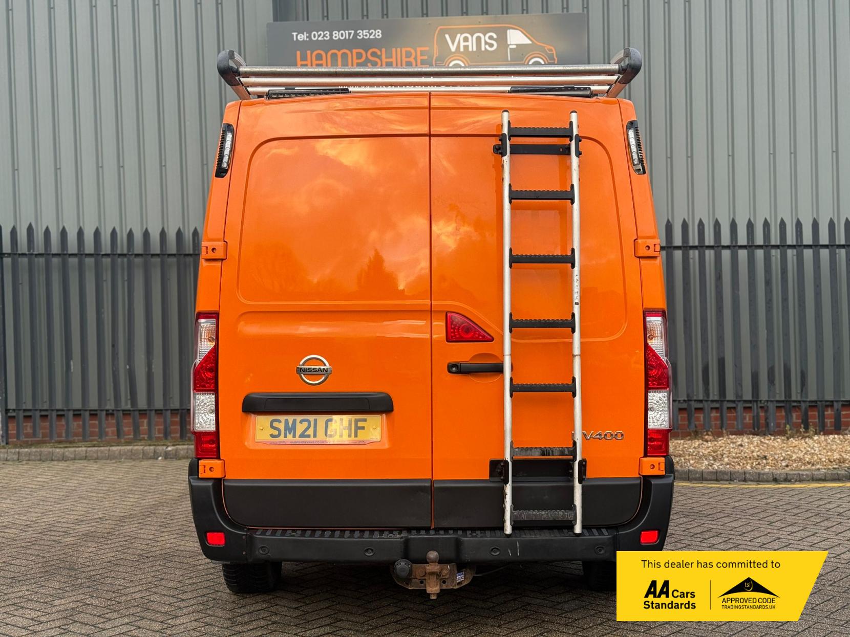 Nissan NV400 2.3 dCi 33 Tekna Panel Van 5dr Diesel Manual FWD L1 H1 Euro 6 (135 ps)