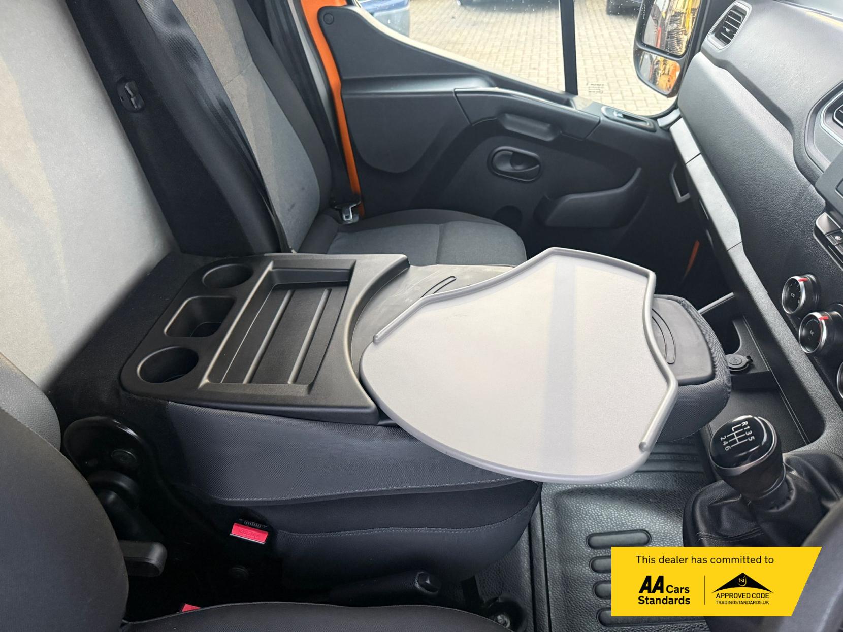 Nissan NV400 2.3 dCi 33 Tekna Panel Van 5dr Diesel Manual FWD L1 H1 Euro 6 (135 ps)