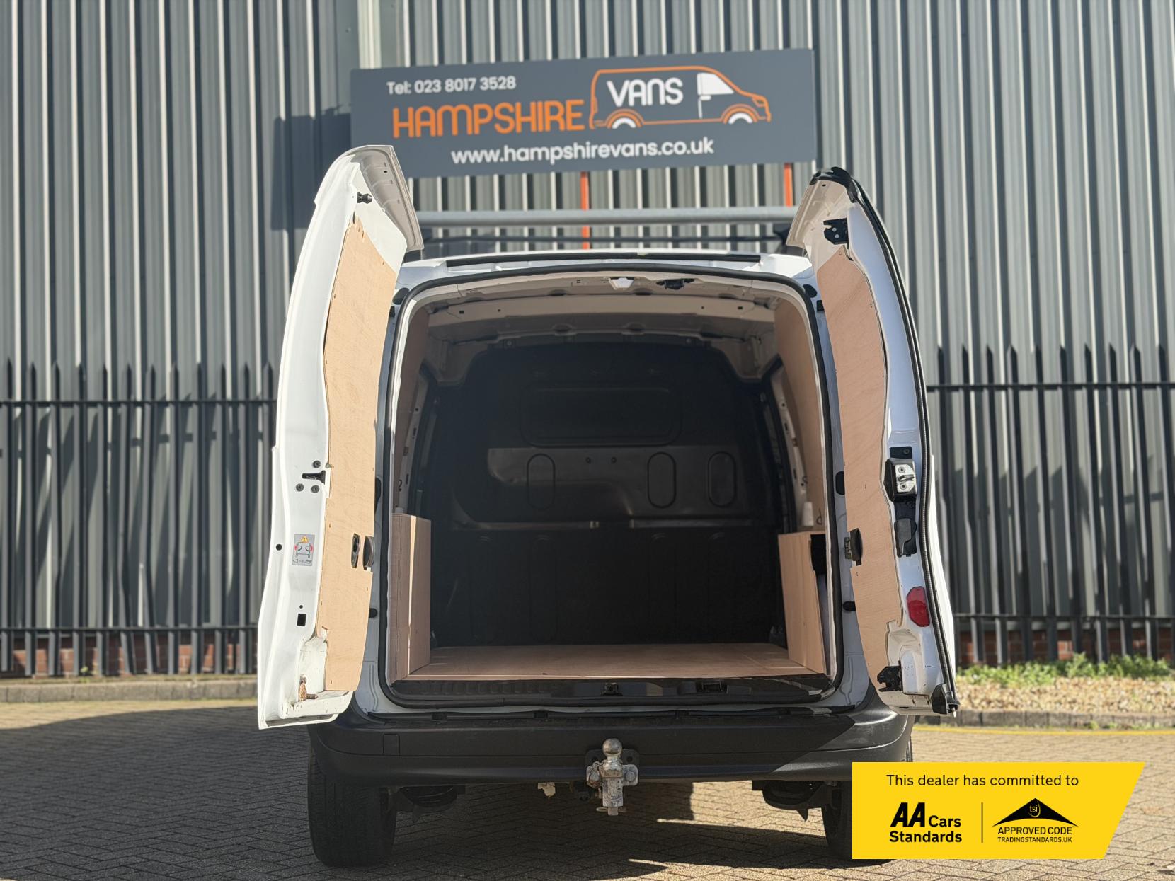 Renault Kangoo Maxi ZE LL21 33kWh Business Panel Van 4dr Electric Auto L3 H1 (i) (60 ps)