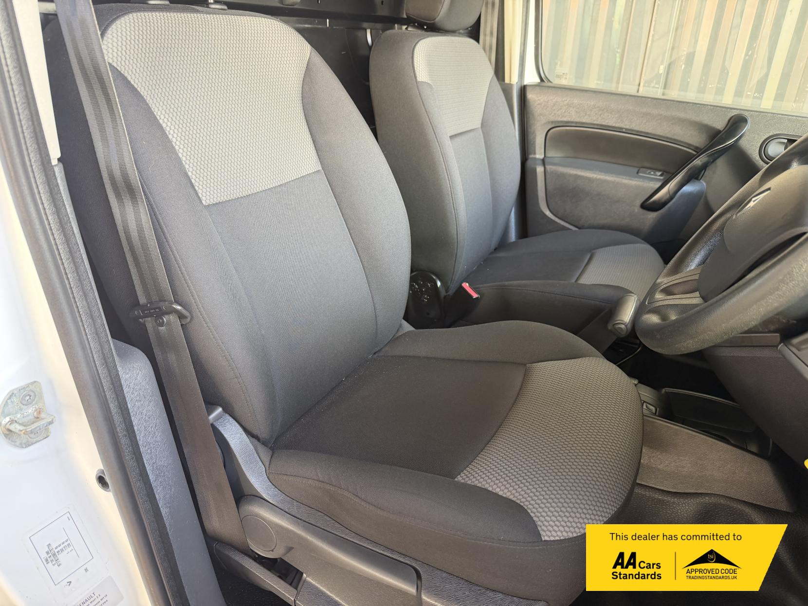 Renault Kangoo Maxi ZE LL21 33kWh Business Panel Van 4dr Electric Auto L3 H1 (i) (60 ps)