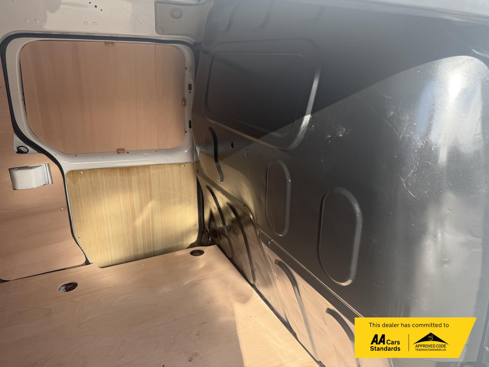 Renault Kangoo Maxi ZE LL21 33kWh Business Panel Van 4dr Electric Auto L3 H1 (i) (60 ps)