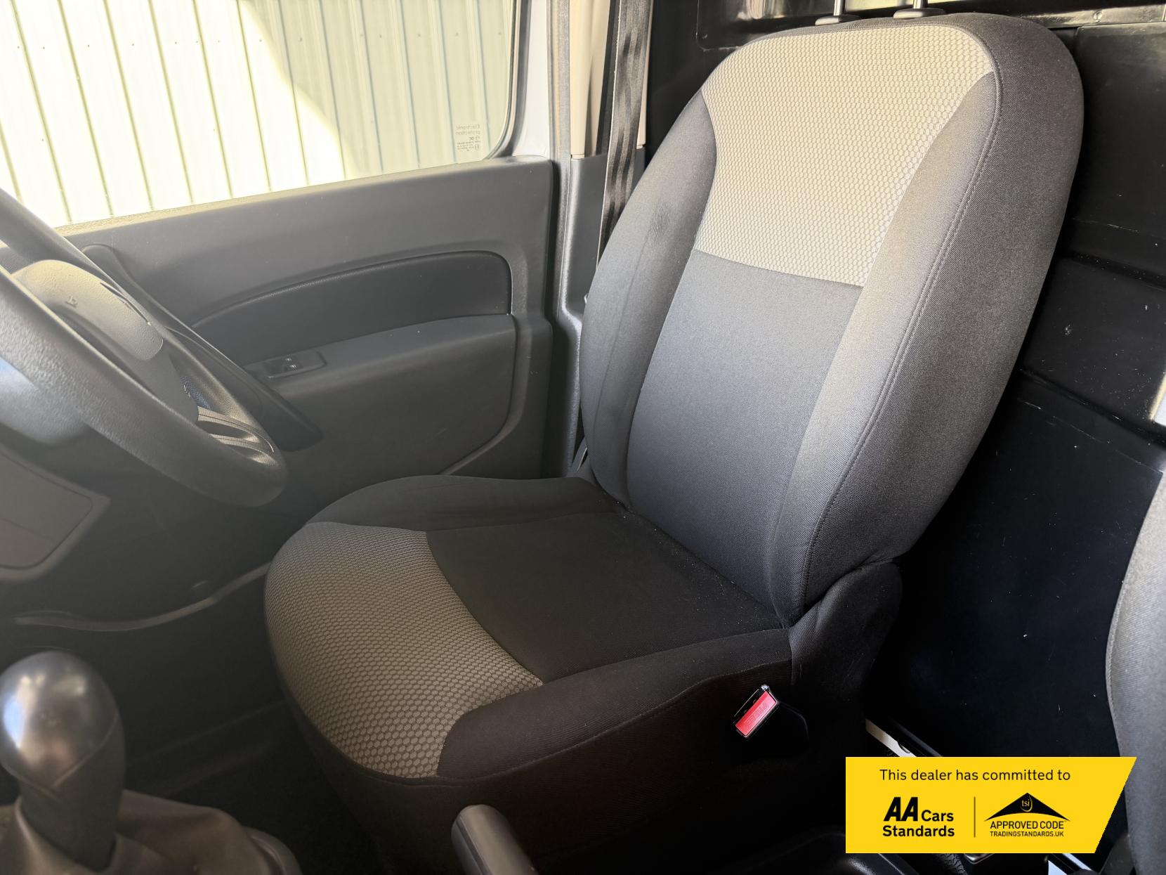 Renault Kangoo Maxi ZE LL21 33kWh Business Panel Van 4dr Electric Auto L3 H1 (i) (60 ps)