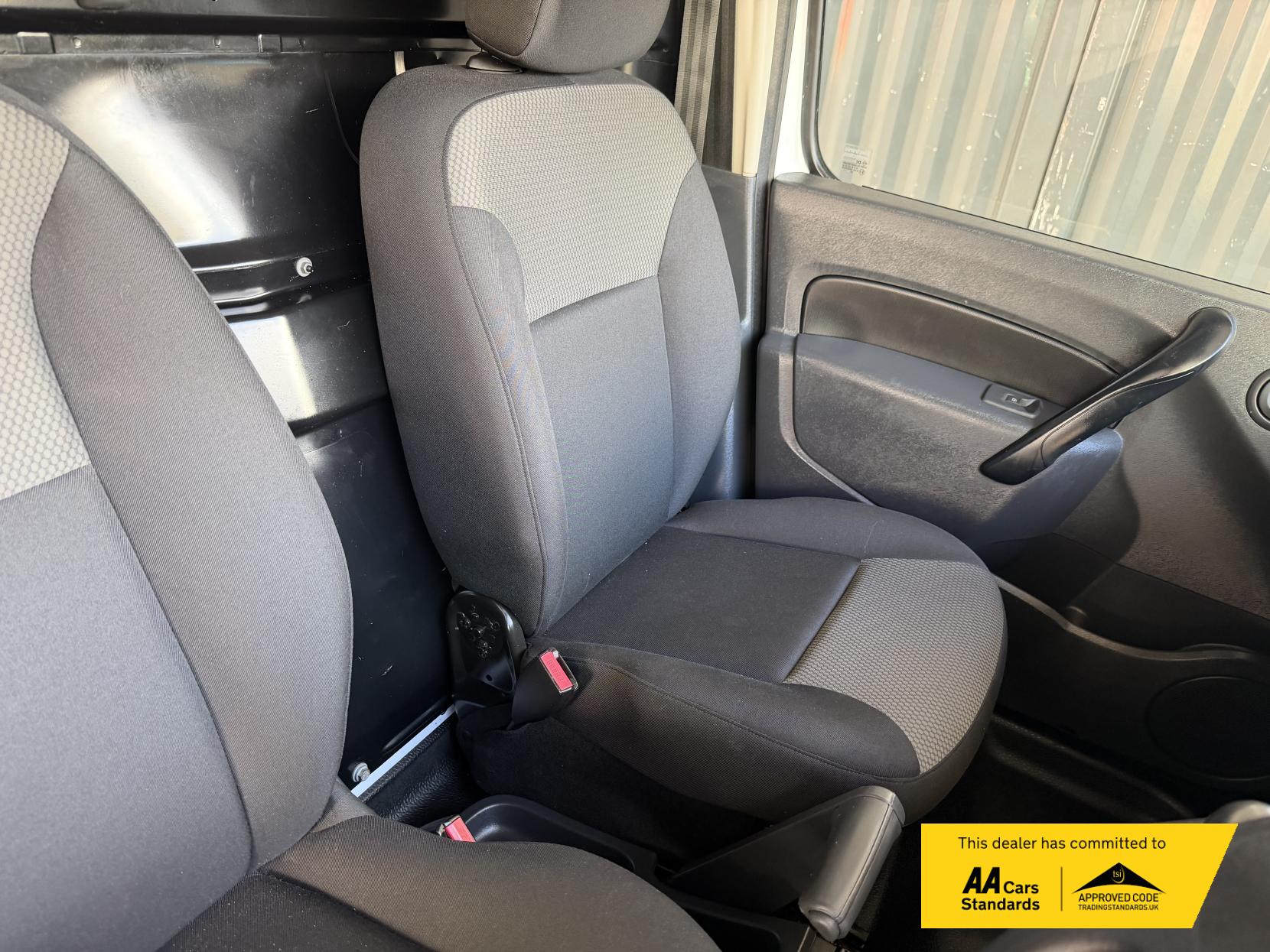 Renault Kangoo Maxi ZE LL21 33kWh Business Panel Van 4dr Electric Auto L3 H1 (i) (60 ps)