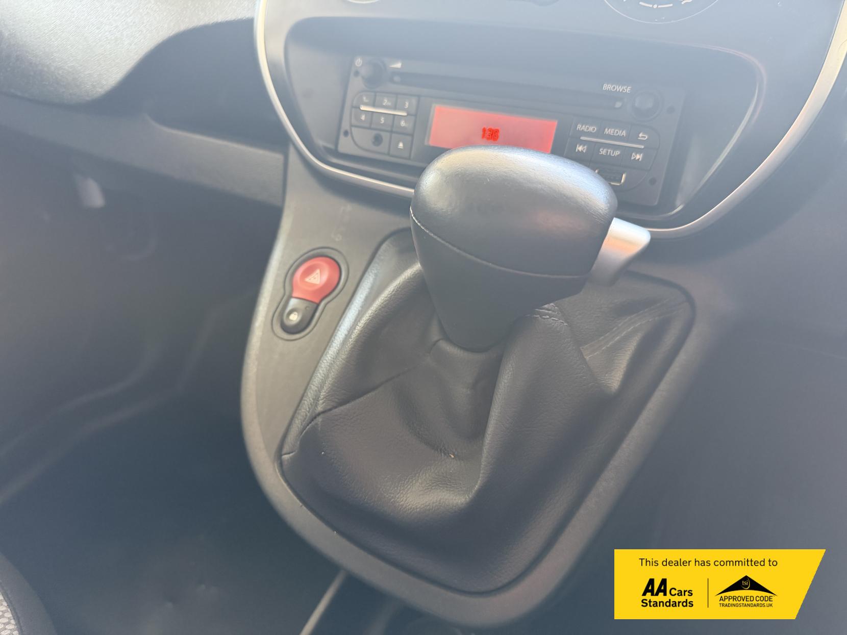 Renault Kangoo Maxi ZE LL21 33kWh Business Panel Van 4dr Electric Auto L3 H1 (i) (60 ps)