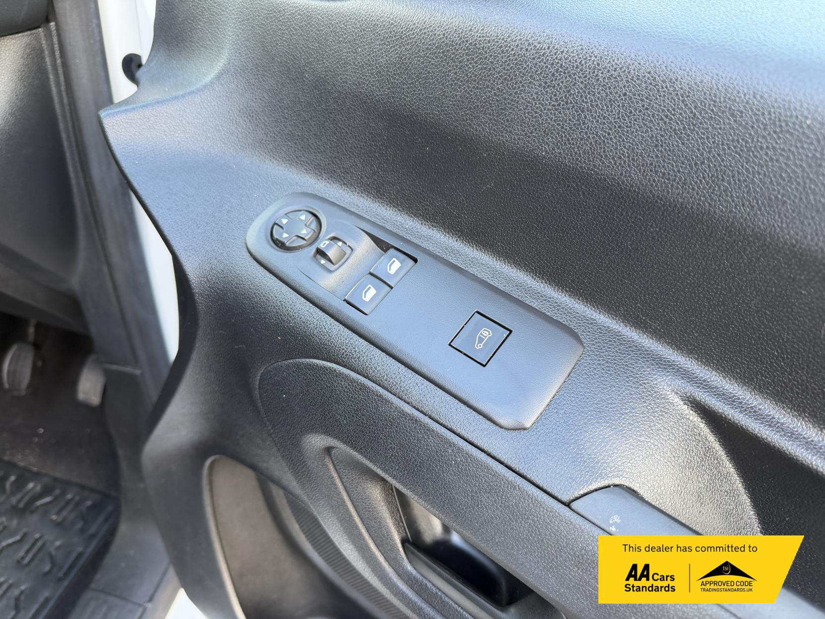 Vauxhall Combo 1.6 Turbo D 2300 Sportive Panel Van 4dr Diesel Manual L1 H1 Euro 6 (s/s) (100 ps)