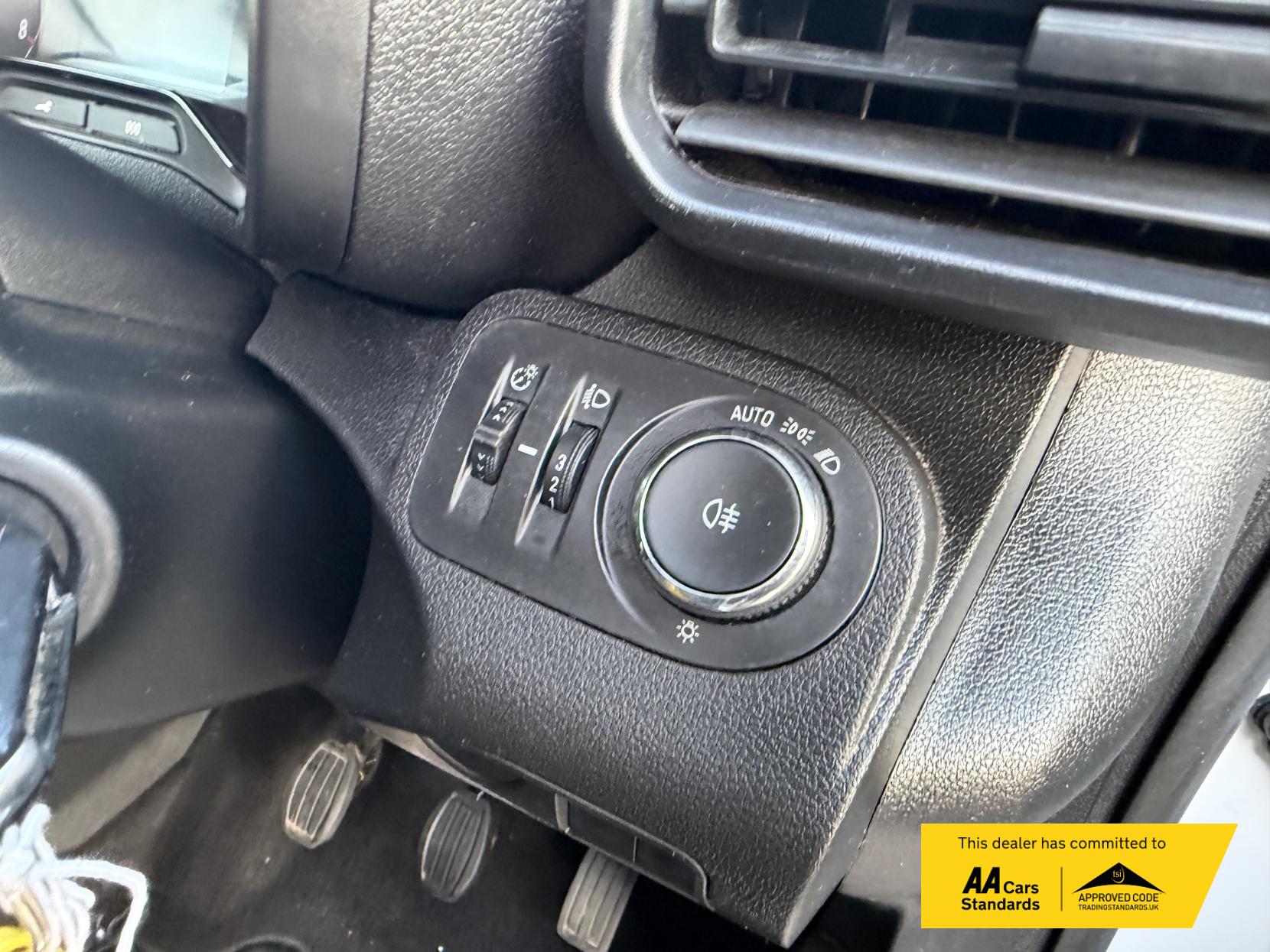 Vauxhall Combo 1.6 Turbo D 2300 Sportive Panel Van 4dr Diesel Manual L1 H1 Euro 6 (s/s) (100 ps)