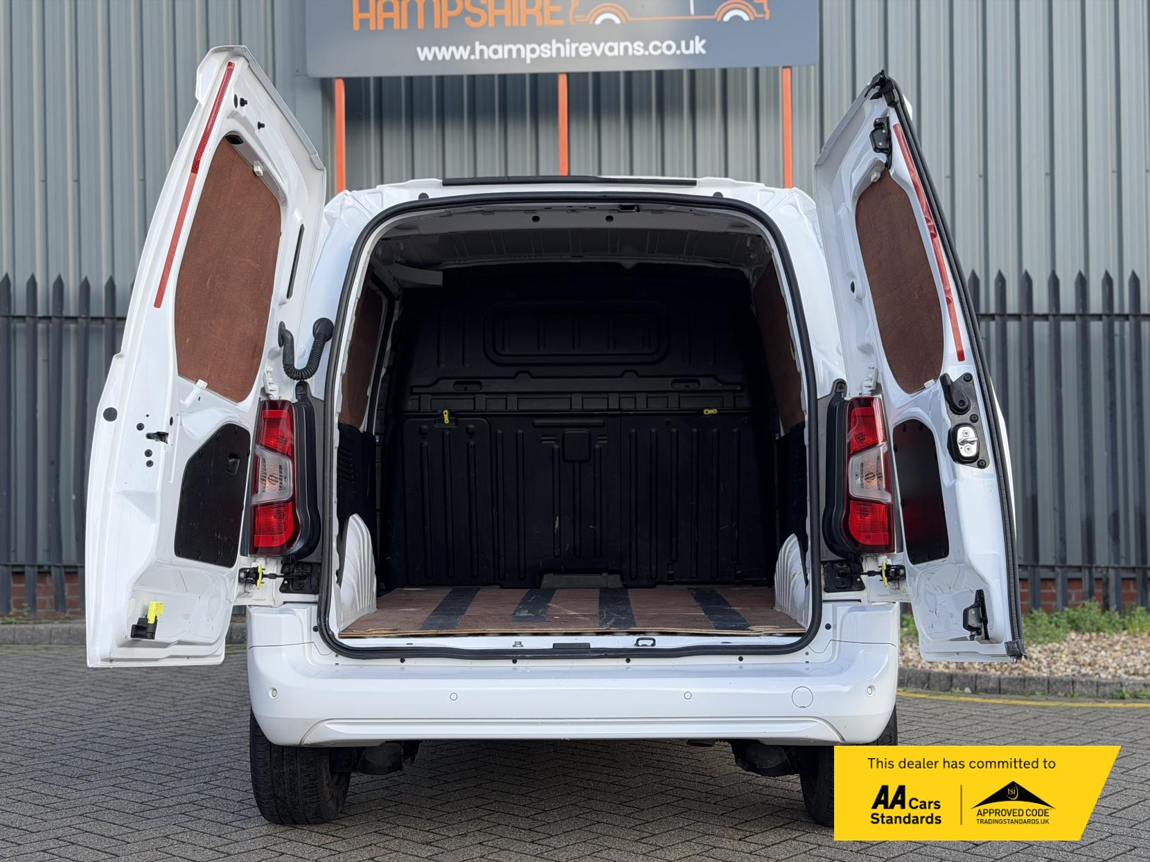 Vauxhall Combo 1.6 Turbo D 2300 Sportive Panel Van 4dr Diesel Manual L1 H1 Euro 6 (s/s) (100 ps)