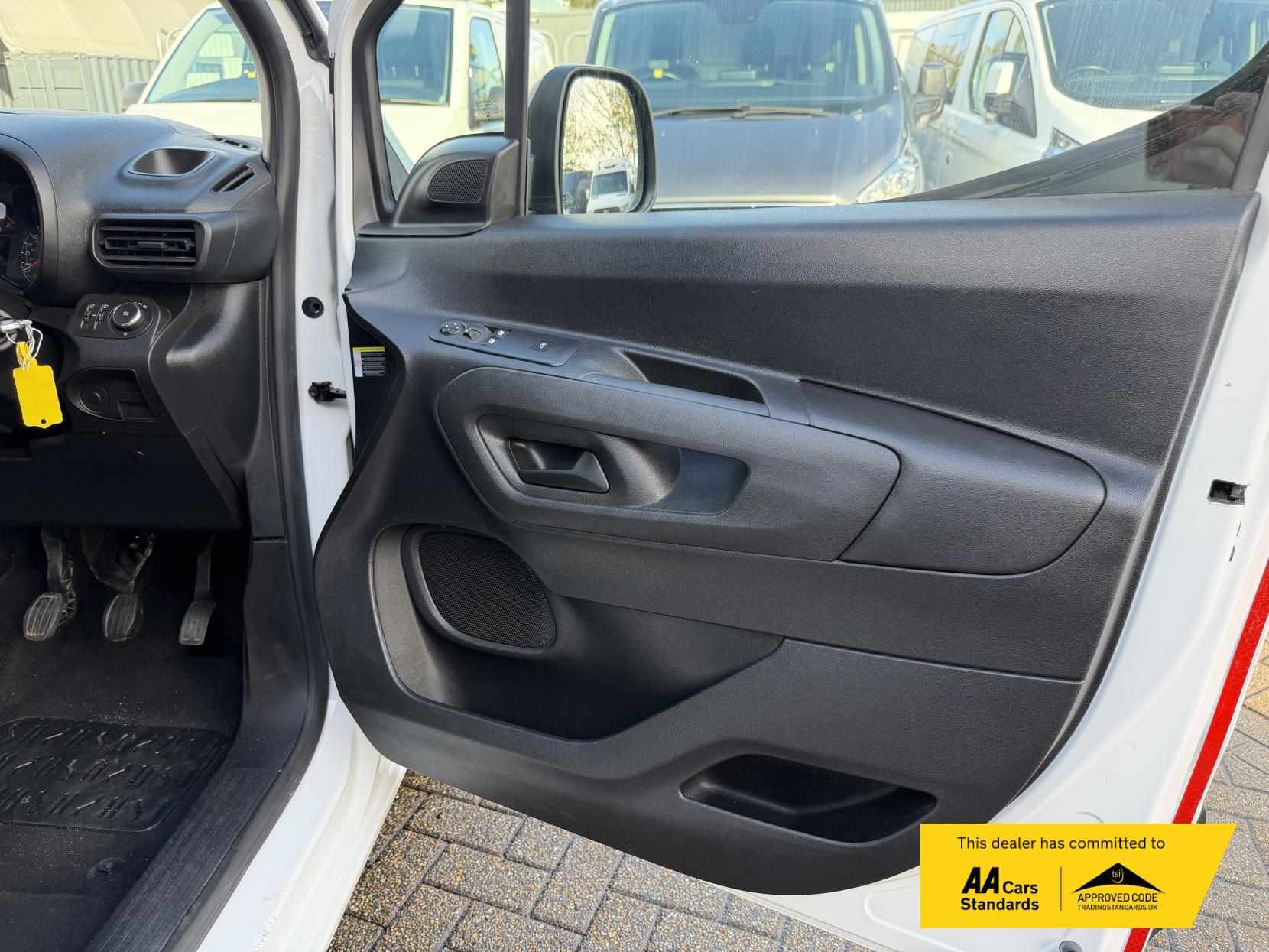 Vauxhall Combo 1.6 Turbo D 2300 Sportive Panel Van 4dr Diesel Manual L1 H1 Euro 6 (s/s) (100 ps)