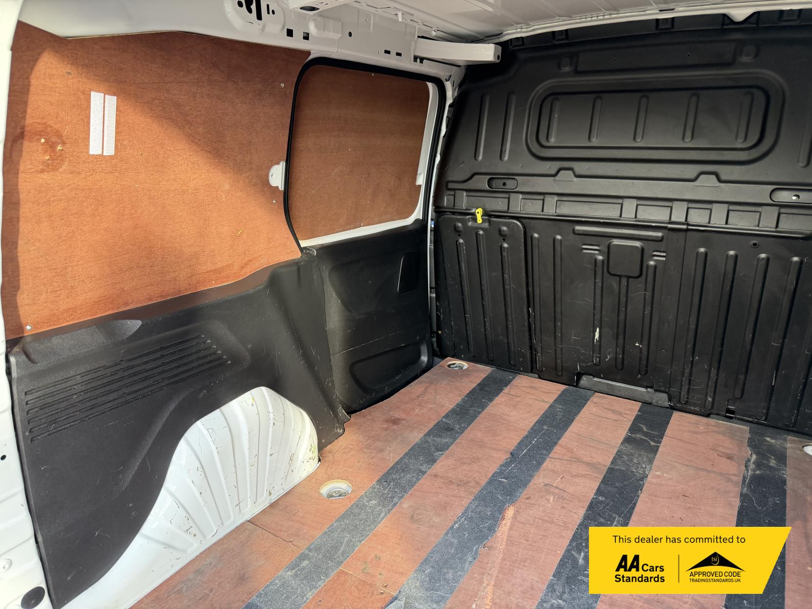 Vauxhall Combo 1.6 Turbo D 2300 Sportive Panel Van 4dr Diesel Manual L1 H1 Euro 6 (s/s) (100 ps)