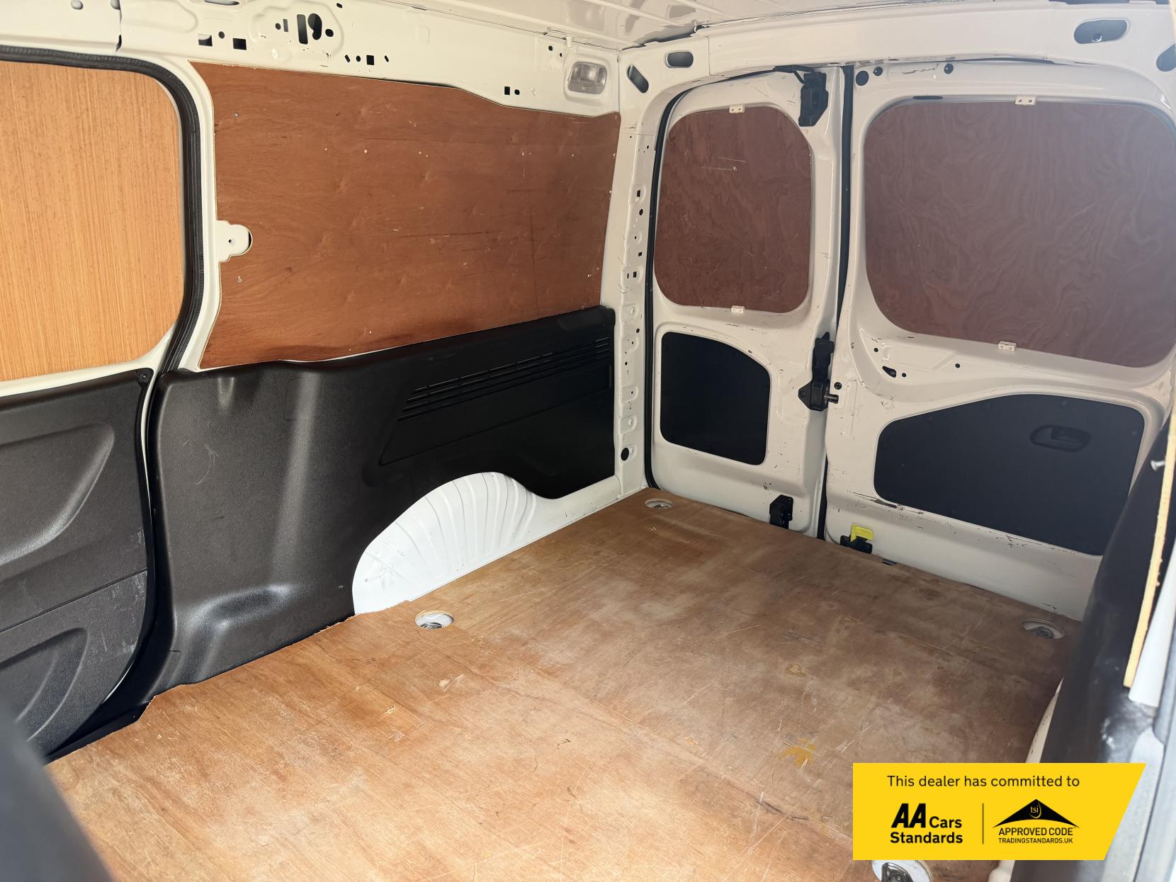 Vauxhall Combo 1.5 Turbo D 2300 Sportive Panel Van 4dr Diesel Manual L2 H1 Euro 6 (100 ps)