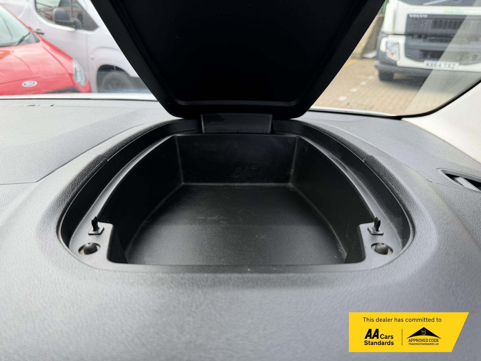 Vauxhall Combo 1.5 Turbo D 2300 Sportive Panel Van 4dr Diesel Manual L2 H1 Euro 6 (100 ps)