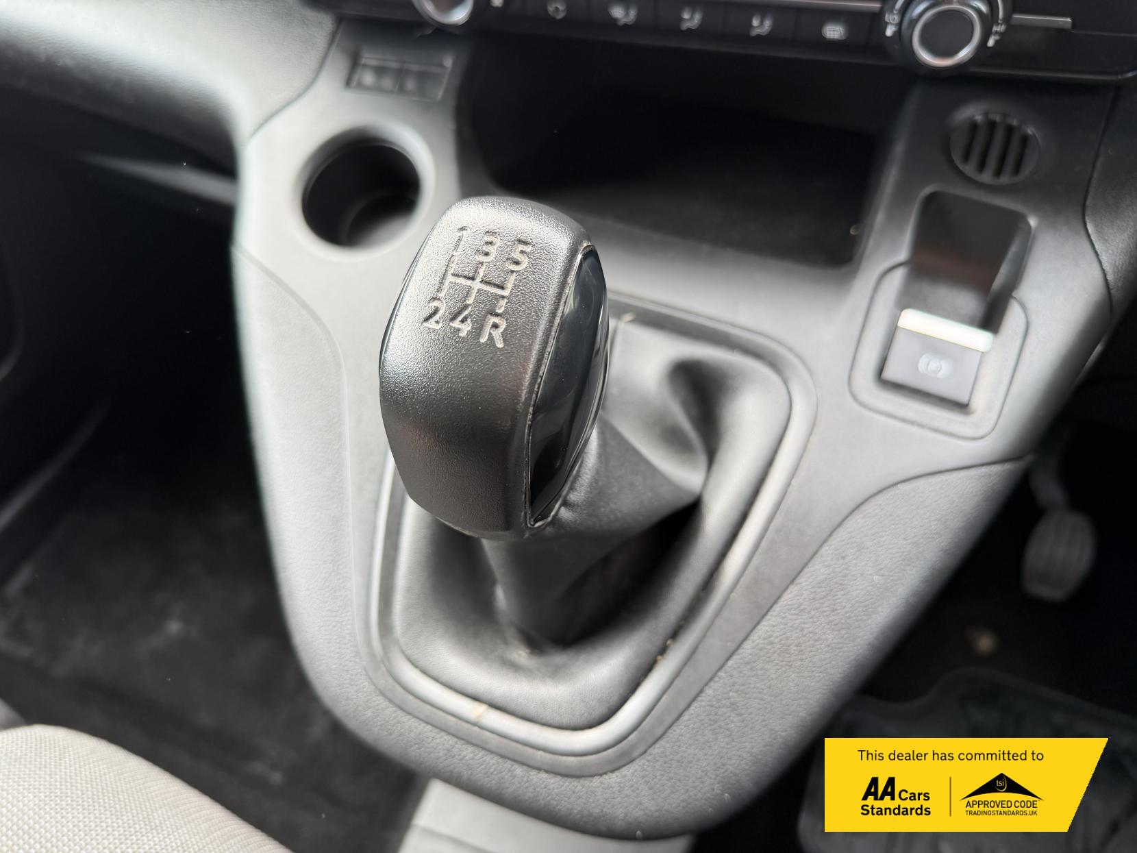 Vauxhall Combo 1.5 Turbo D 2300 Sportive Panel Van 4dr Diesel Manual L2 H1 Euro 6 (100 ps)