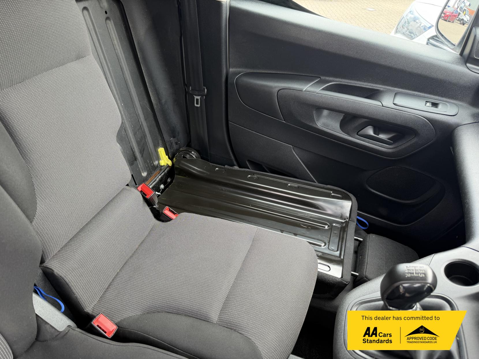 Vauxhall Combo 1.5 Turbo D 2300 Sportive Panel Van 4dr Diesel Manual L2 H1 Euro 6 (100 ps)