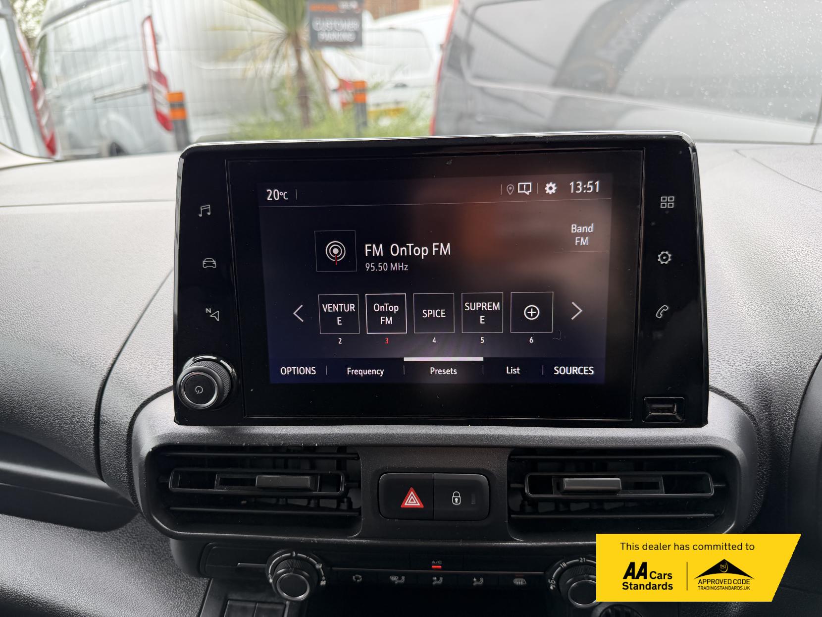 2023 Vauxhall Combo 1.5 Turbo D 2300 Pro Panel Van 5dr Diesel Manual L1 H1 Euro 6 (s/s) (100 ps) - Thumbnail 34